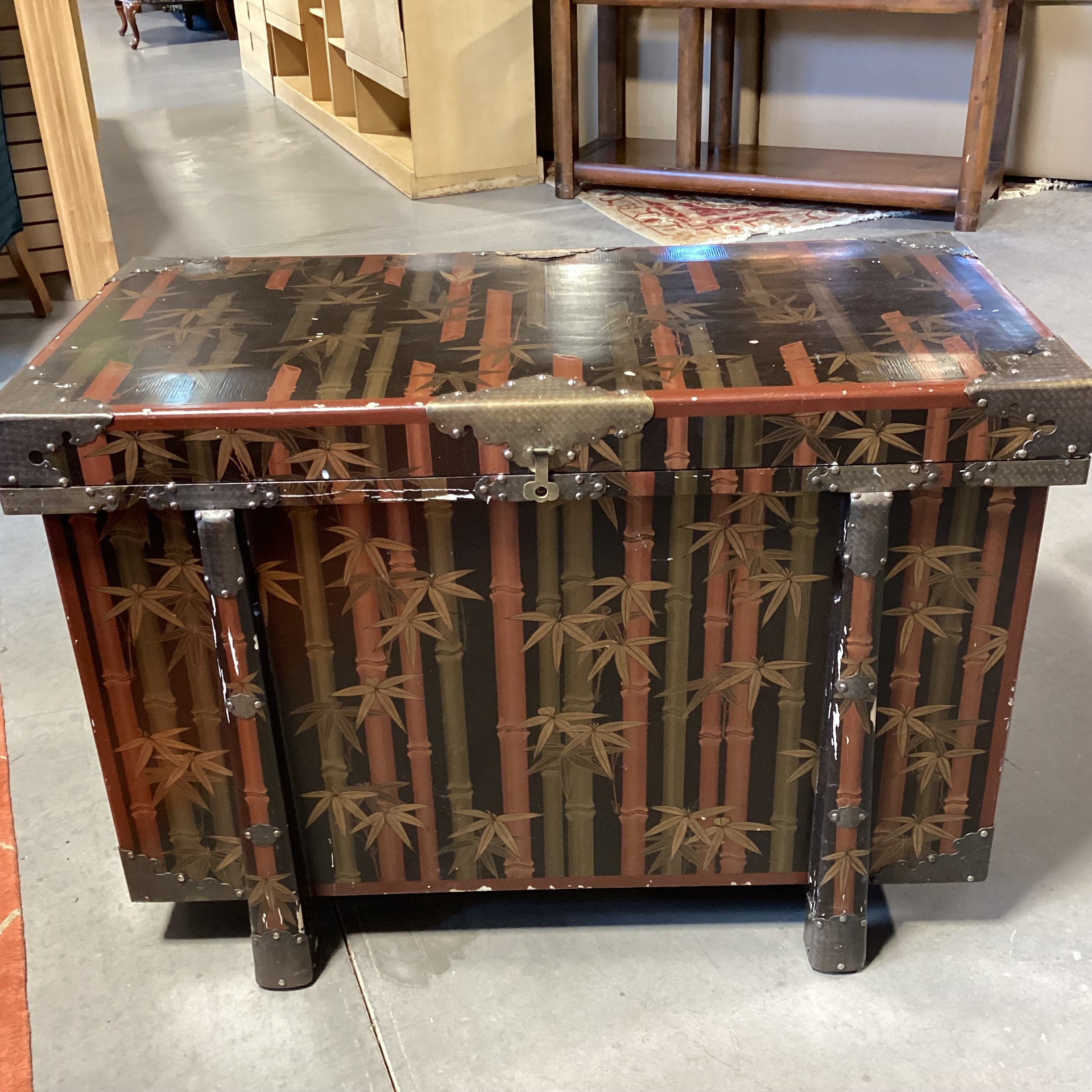 Asian Bamboo & Leaf Design with Metal Accent & Silklined Trunk 40"x 20"x 27"