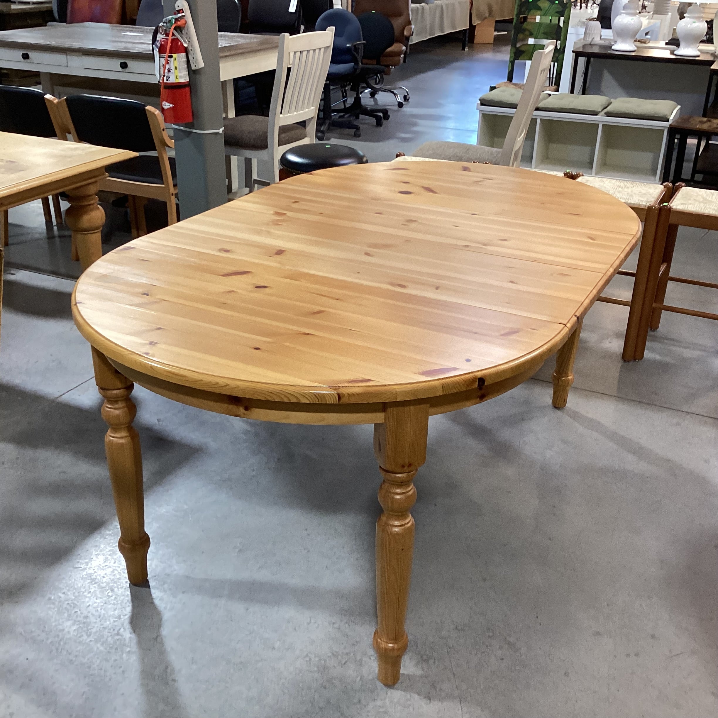 Natural Pine Round to Oval with 2 Leaves Dining Table 45" to 72.5"x 30"