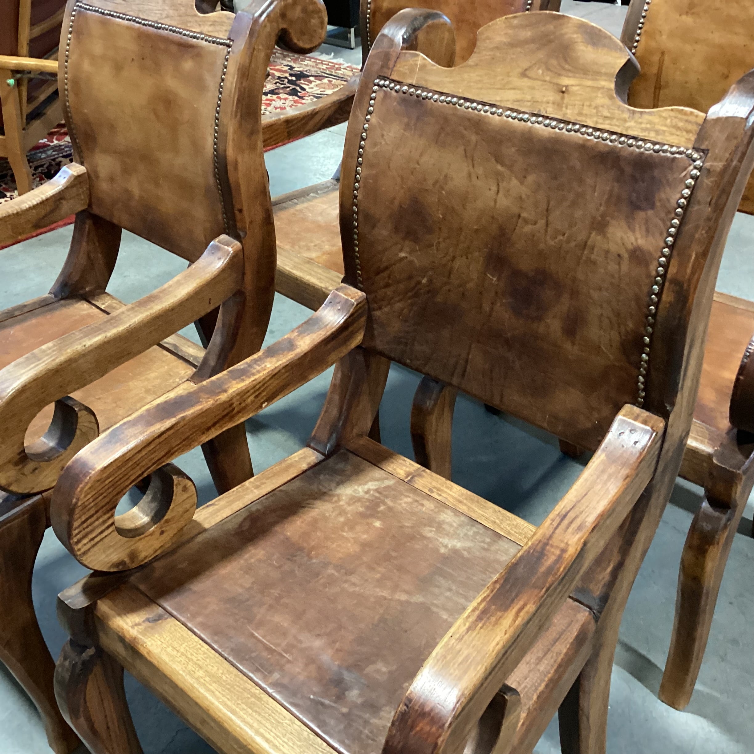SET of 4 Rustic Distressed Carved Wood & Leather Nailhead Scroll Arm Dining Chairs 22"x 28"x 41"