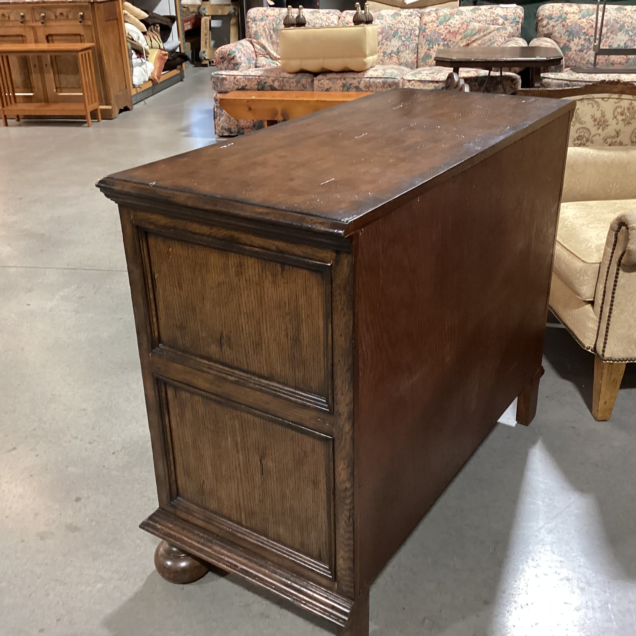 Dark Finish Solid Wood Carved Molding & Ball Feet Detail Brass Teardrop Pulls Keyhole Accent 3 Drawer Chest 43"x 20.5"x 36"