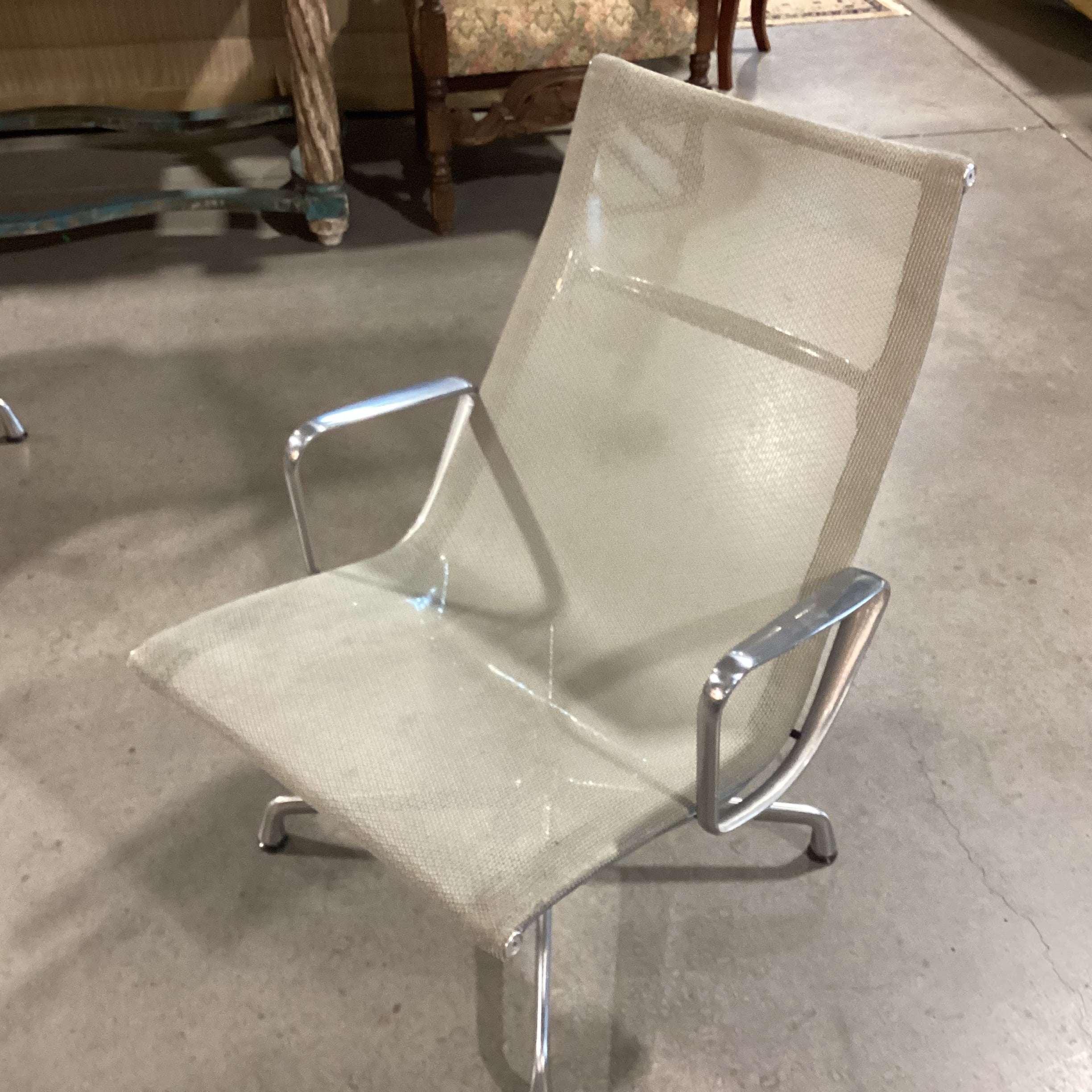 Vintage Eames Grey Mesh & Aluminum Mid Century Modern Office Chair 25"x 27"x 35"
