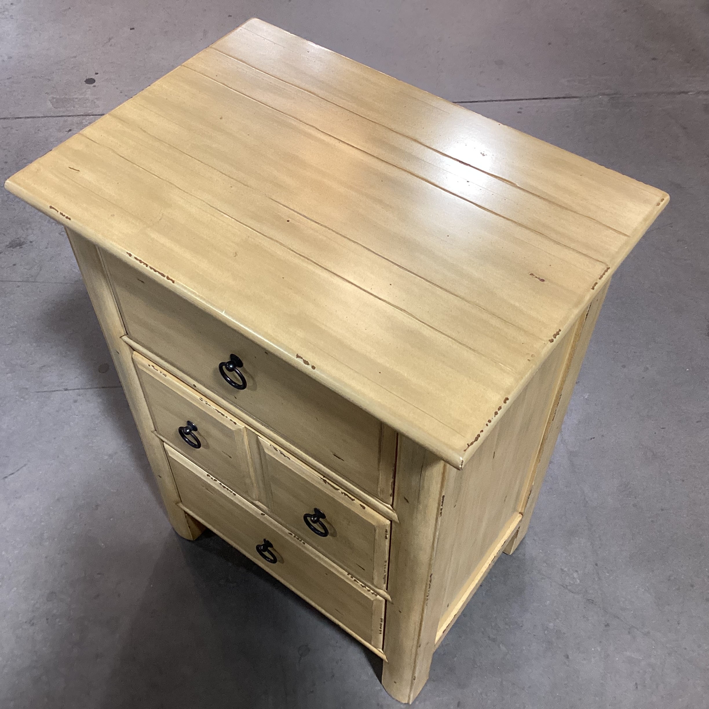 Wheat Distressed Finish Wood 3 Drawer Chest Nightstand 20"x 14"x 28"