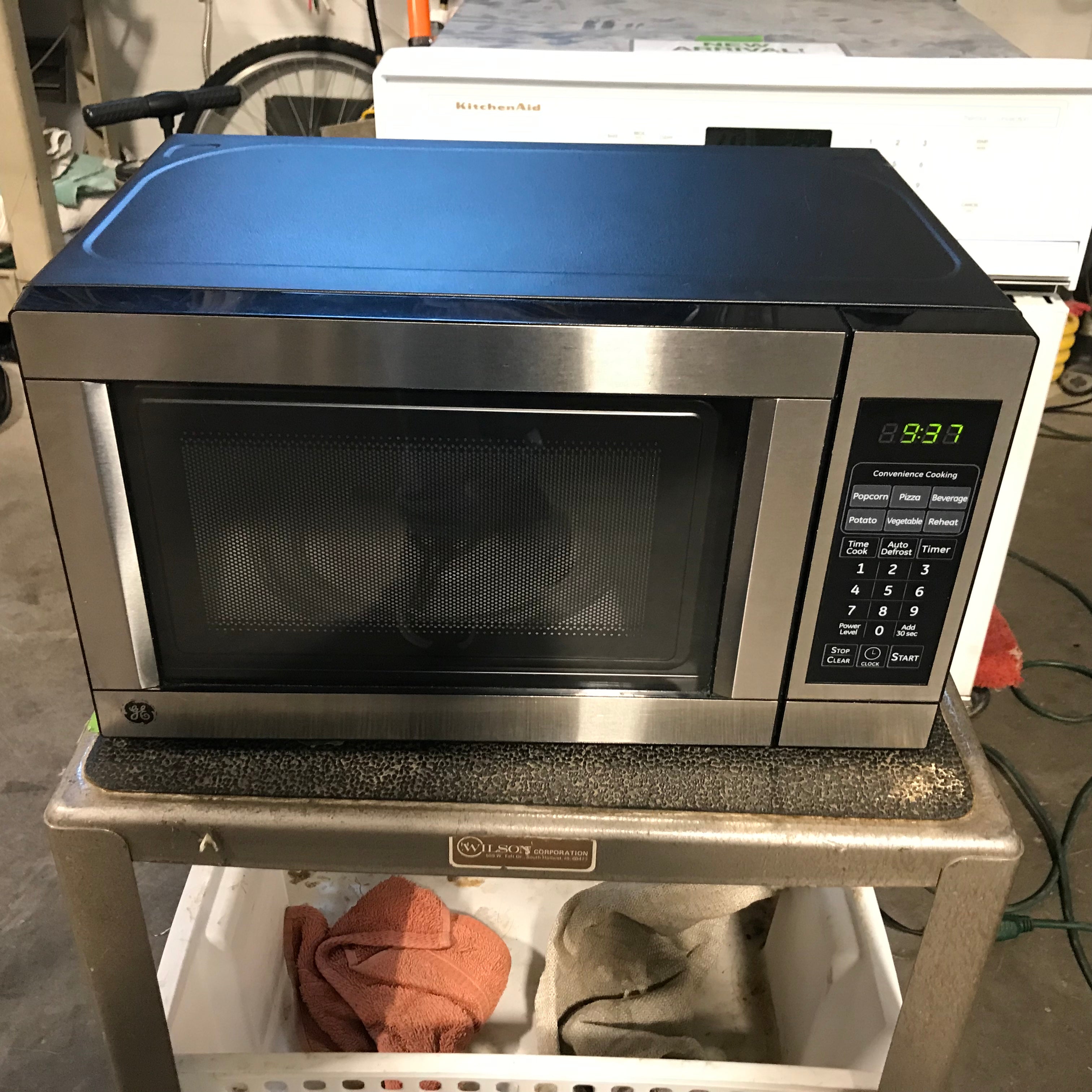 GE Stainless Steel Counter-Top Microwave 18"x 12"x 10"