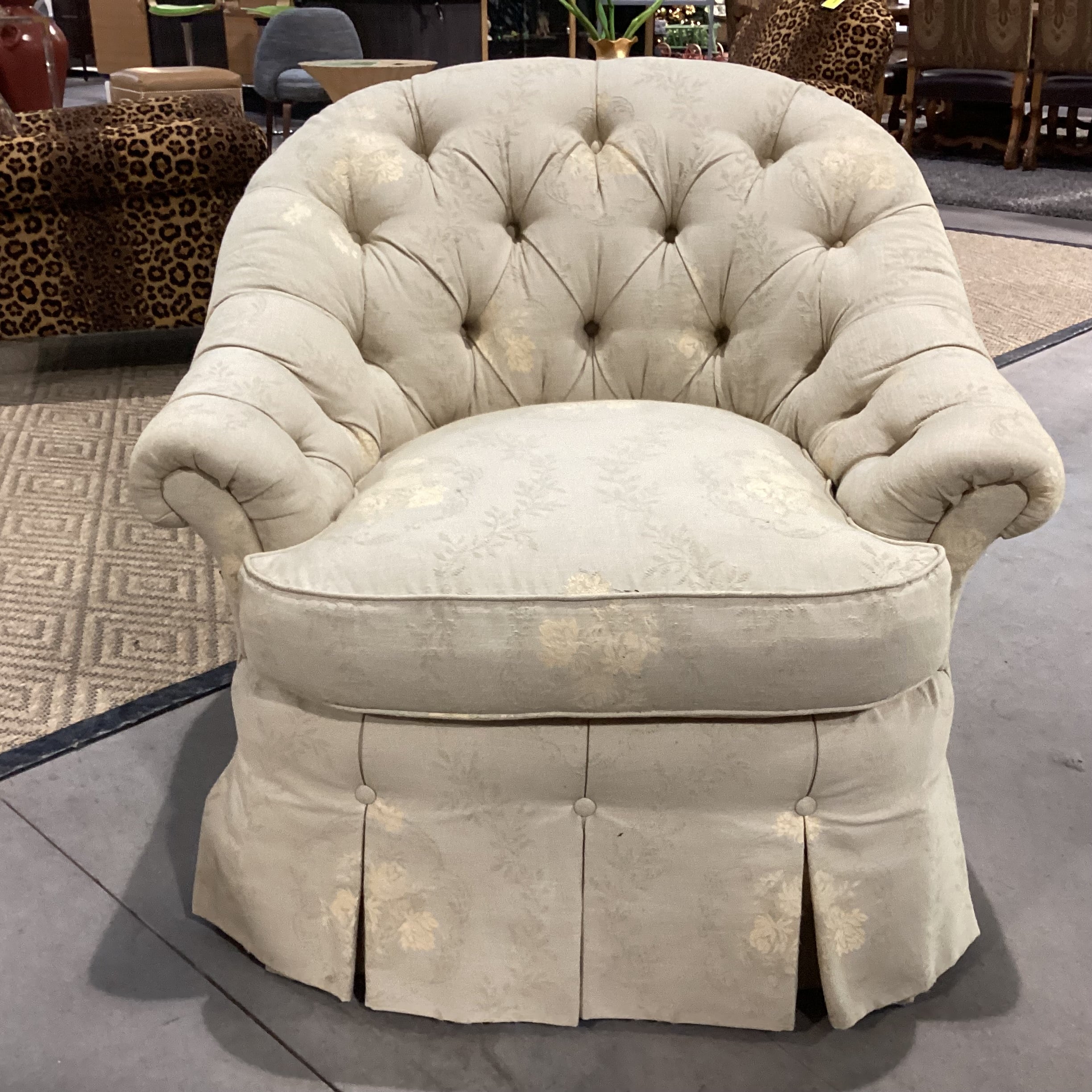 JJ Custom Gold & Cream Tufted Back Tailored Skirt Chair 36"x 40"x 34"