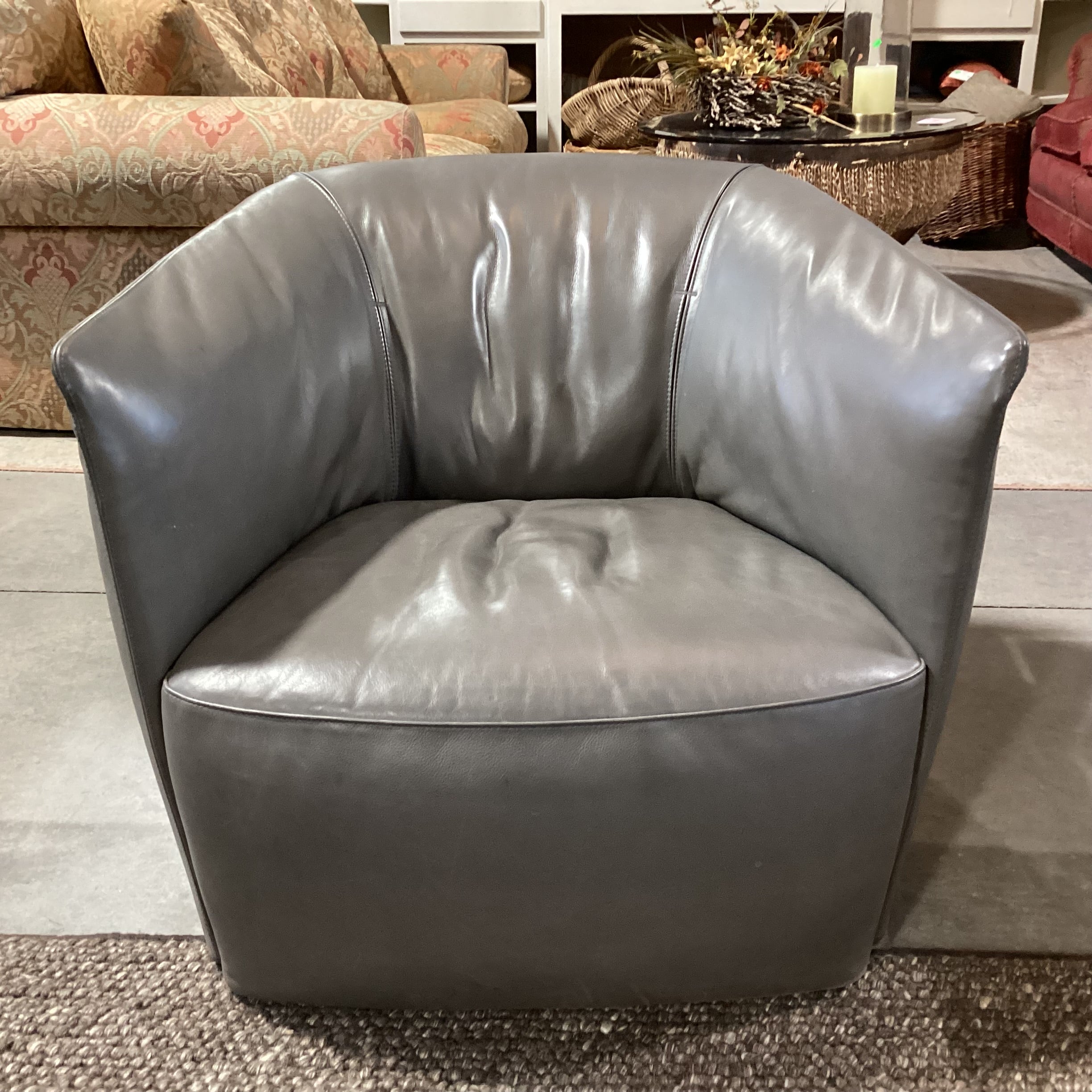 Poliform Santa Monica Grey Leather Modern Swivel Chair 30"x 33"x 26"