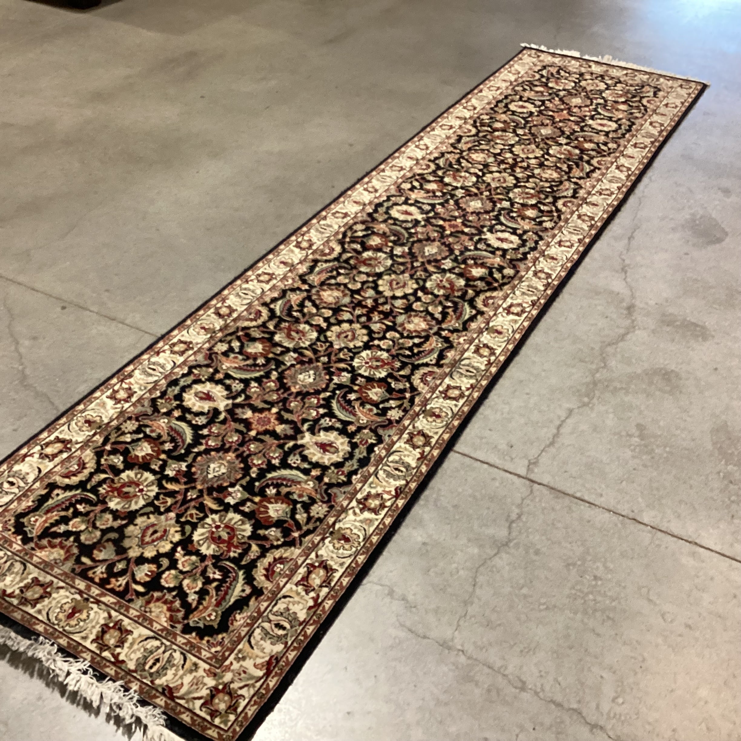 Ivory Black Red Handwoven Wool Runner Rug 2'7"x 11'