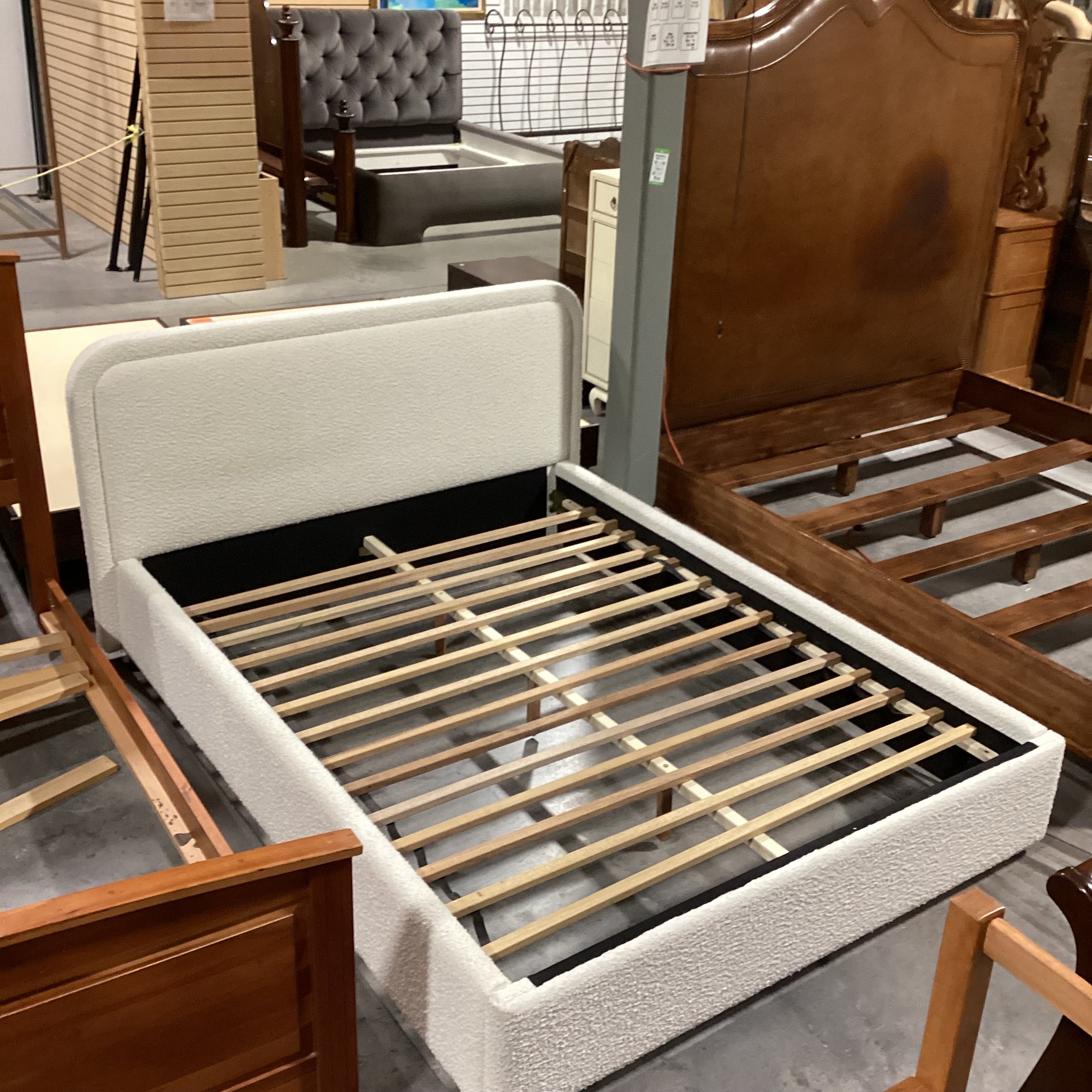 Queen Cream Boucle Platform Bed Set 70"x 86"x 40"