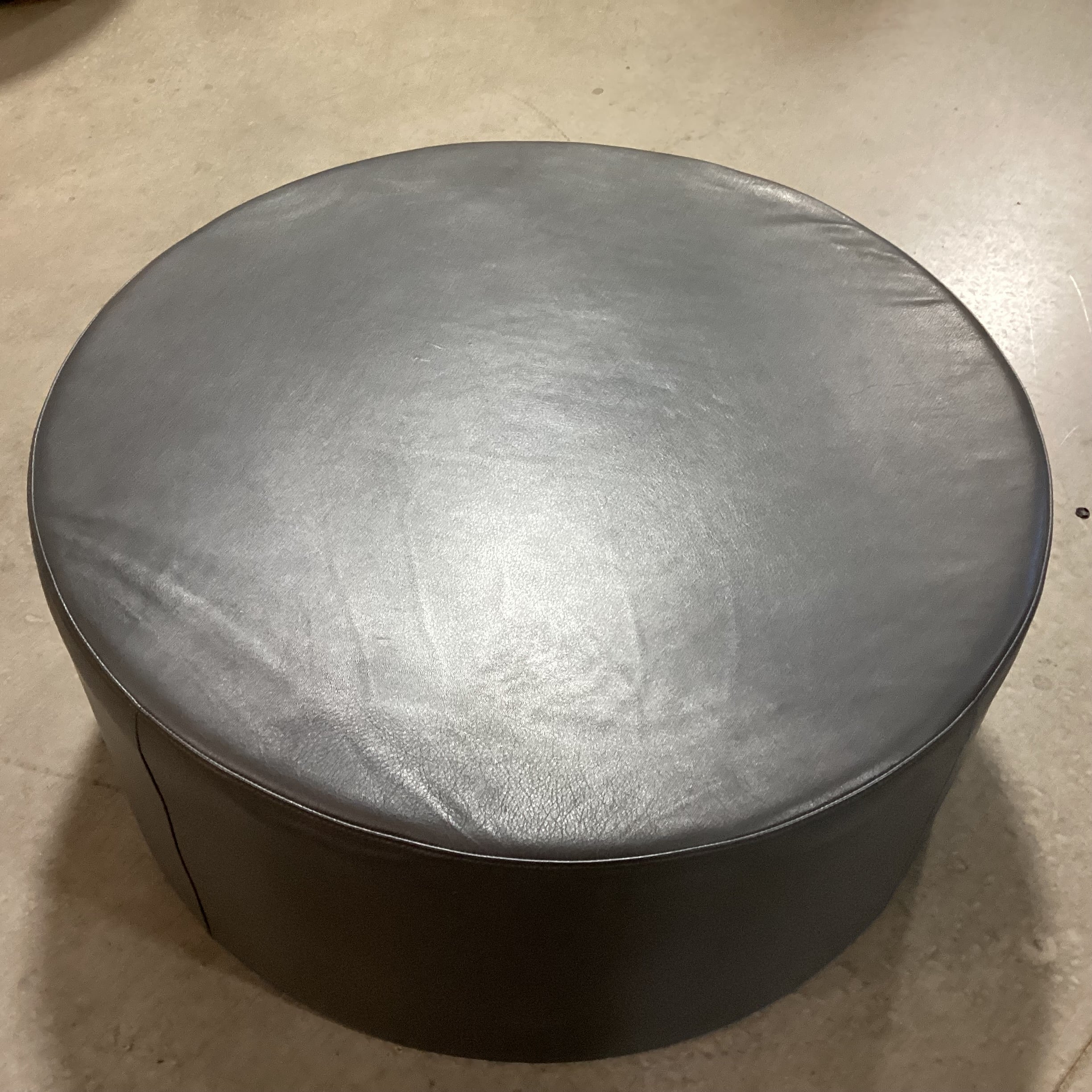 American Leather Room & Board Round Grey Leather Large Ottoman 36" Diameter x 16"