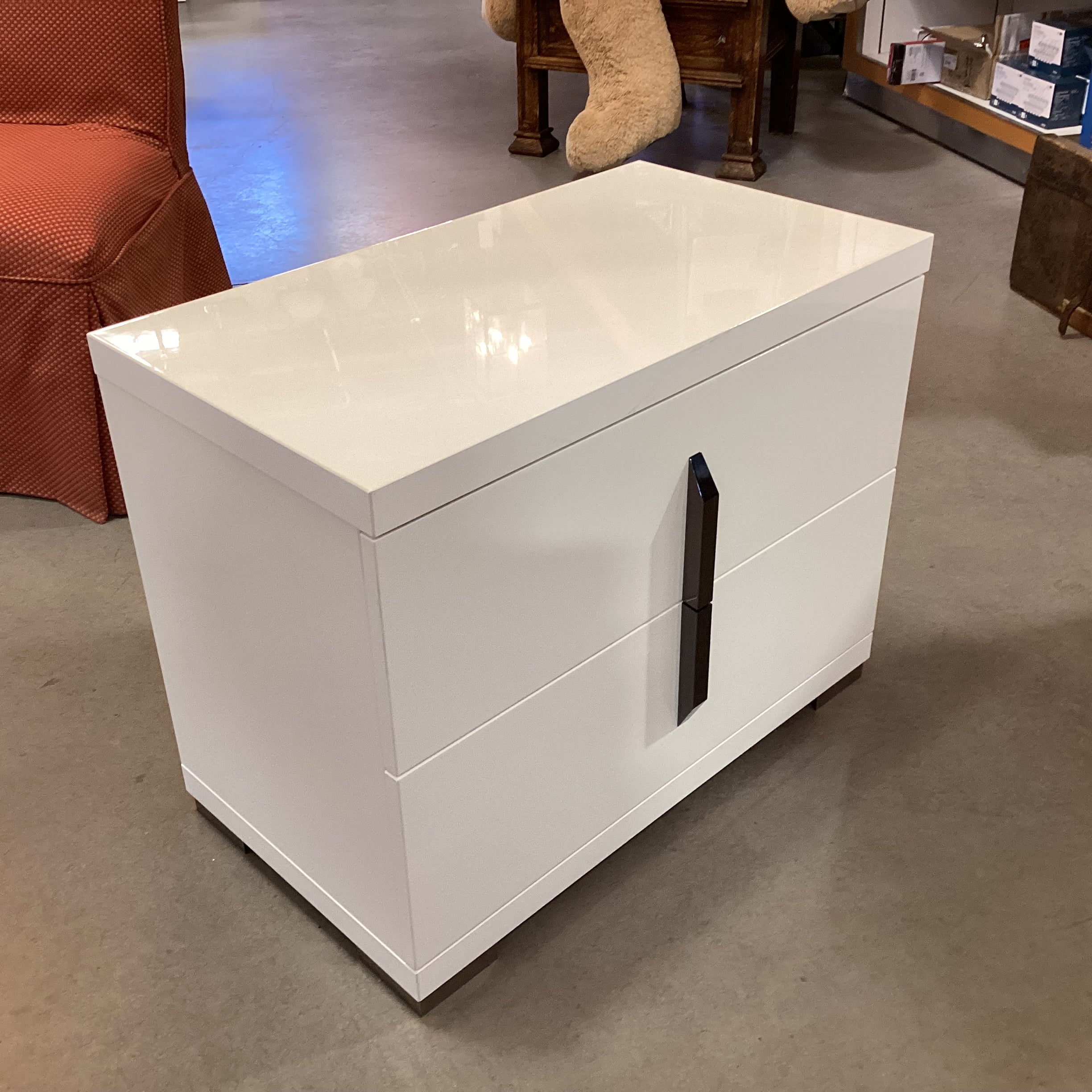 Alf DaFre Made in Italy Modern White Lacquer & Chrome 2 Drawer Nightstand 30"x 17"x 24"