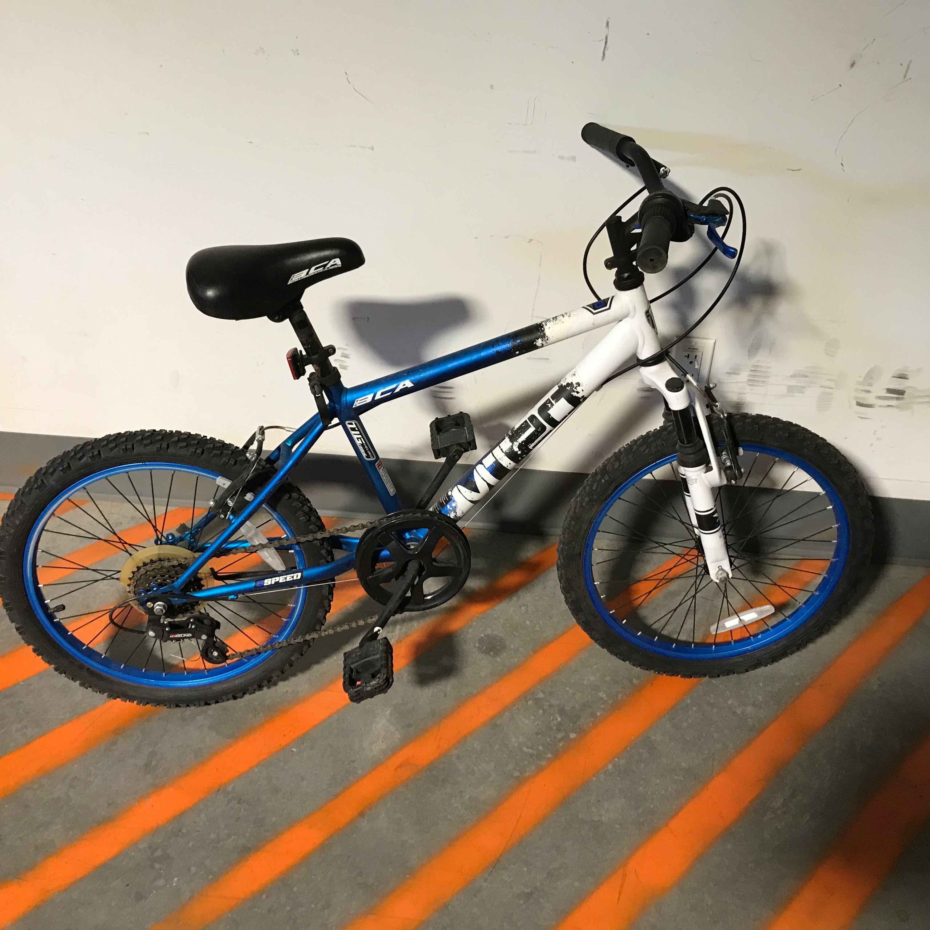 MT20 Blue 6 Speed Youth Mountain Bike
