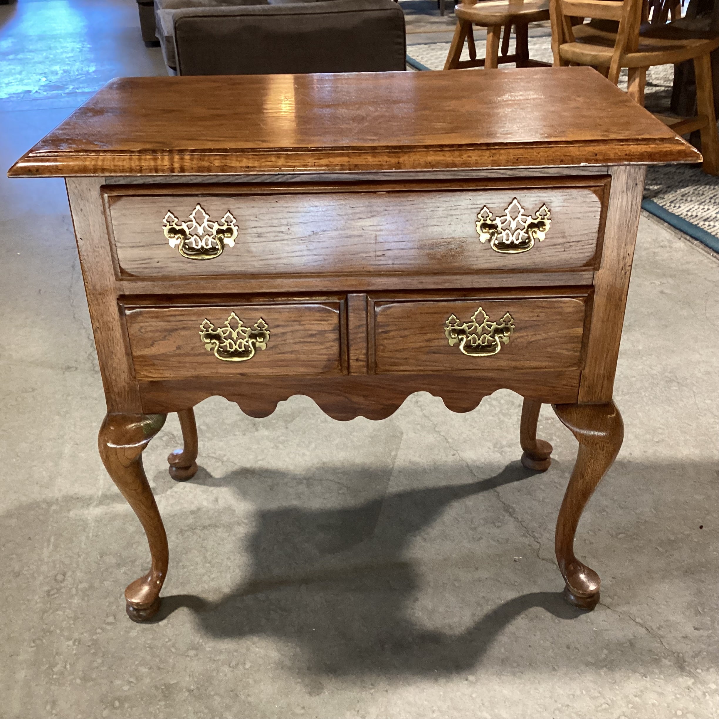 Thomasville Carved Wood Bowed Legs 2 Drawer with Brass Pulls End Table 29"x 17"x 27"