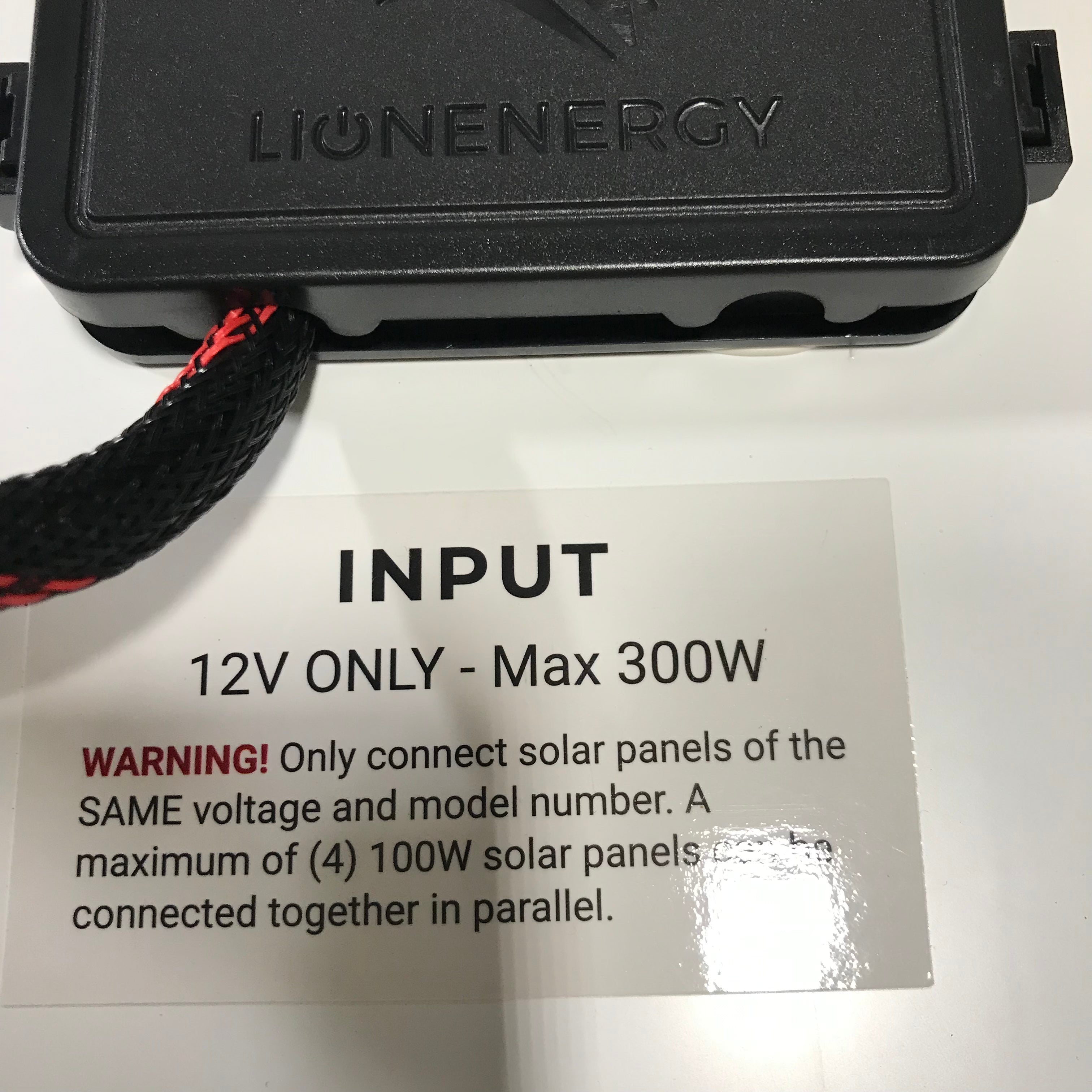 Lion Energy 100W 12V Portable Solar Panel