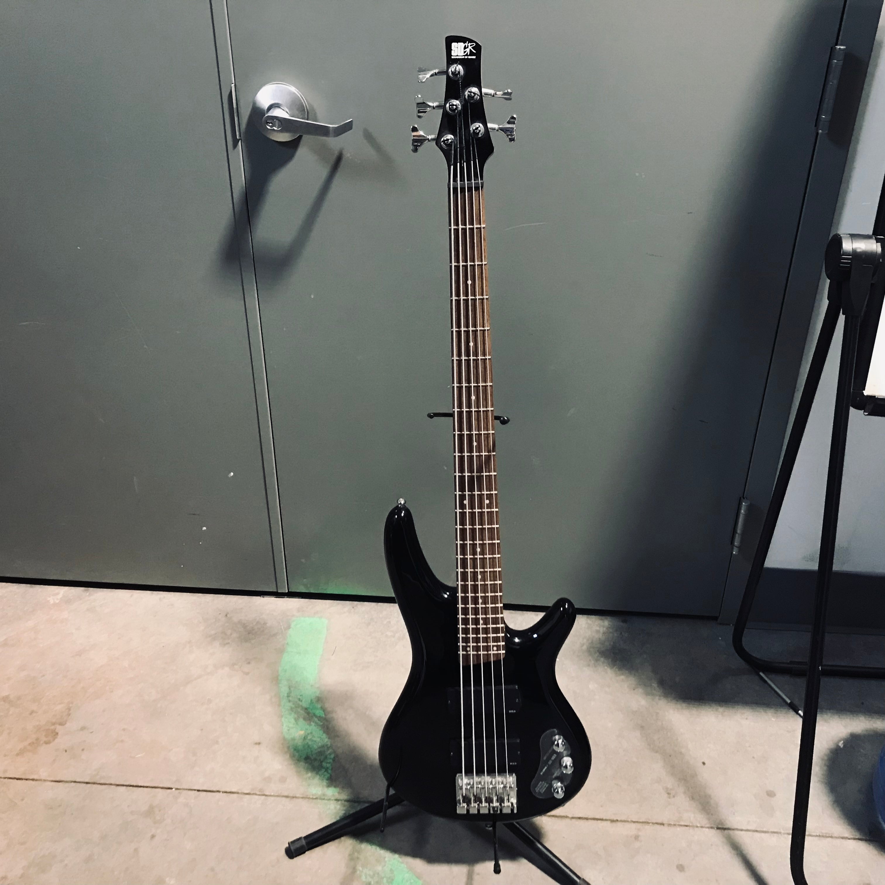 SDGR SR305DX Black 5 String Bass Guitar