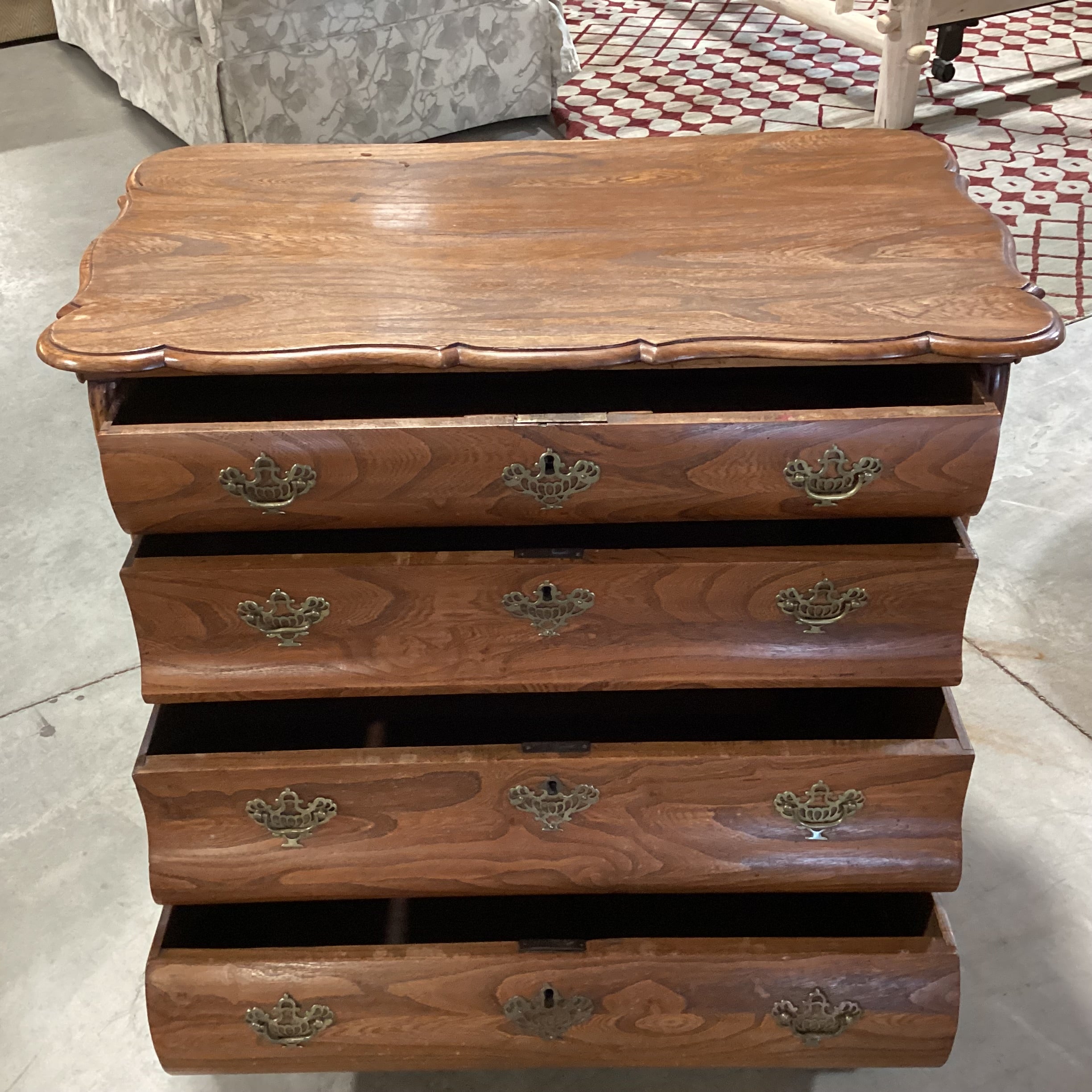 Antique Ornate Carved Wood Brass Accent Pulls & Keyhole 4 Drawer Chest 35"x 20"x 31"