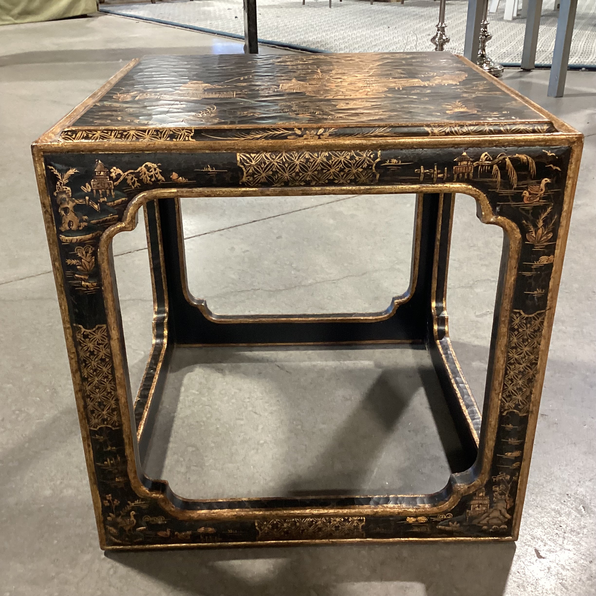 Vintage Chinoiserie Black Lacquer & Gold Hand Painted End Table 18.5"x 18.5"x 19"