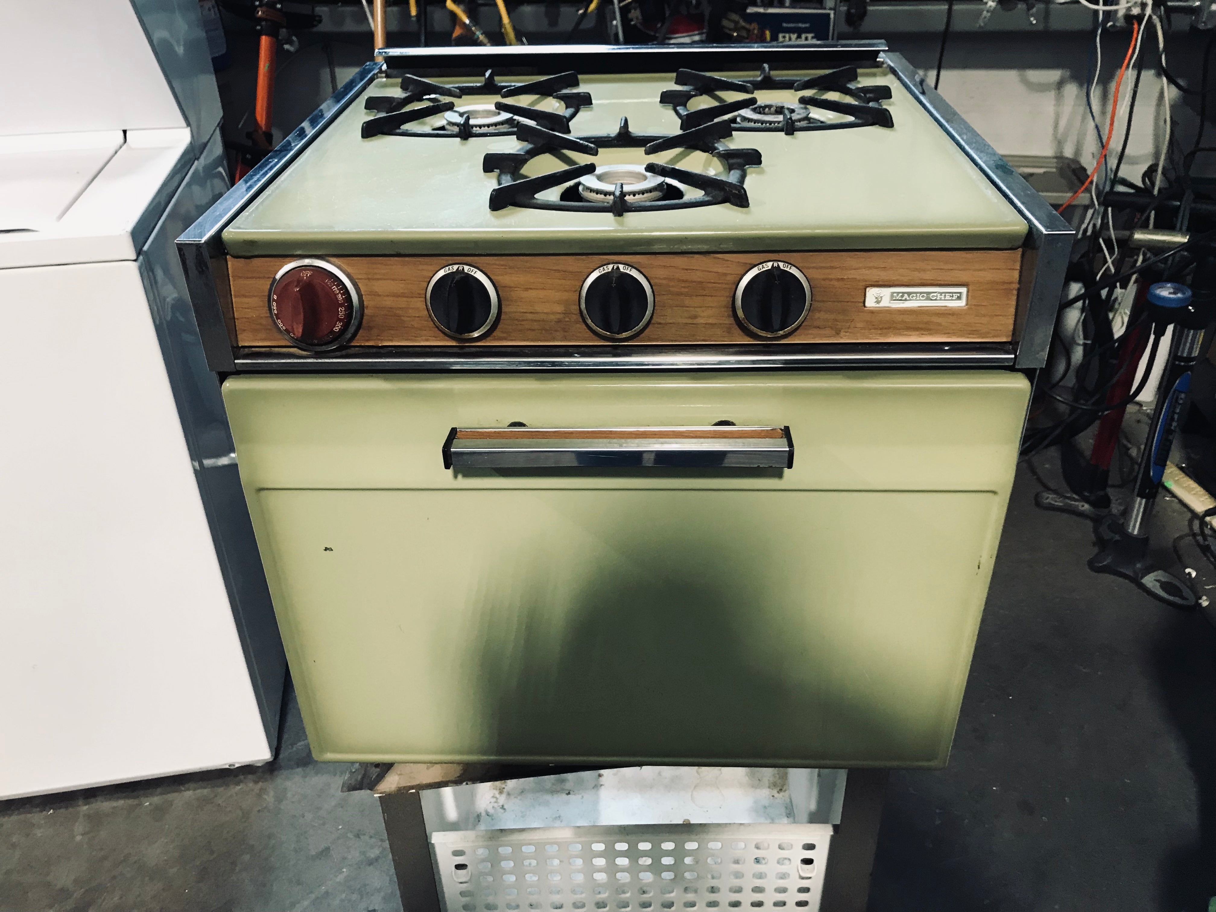 Magic Chef Green 3 Burner Mini Propane Range 21.5"x 20"x 18"