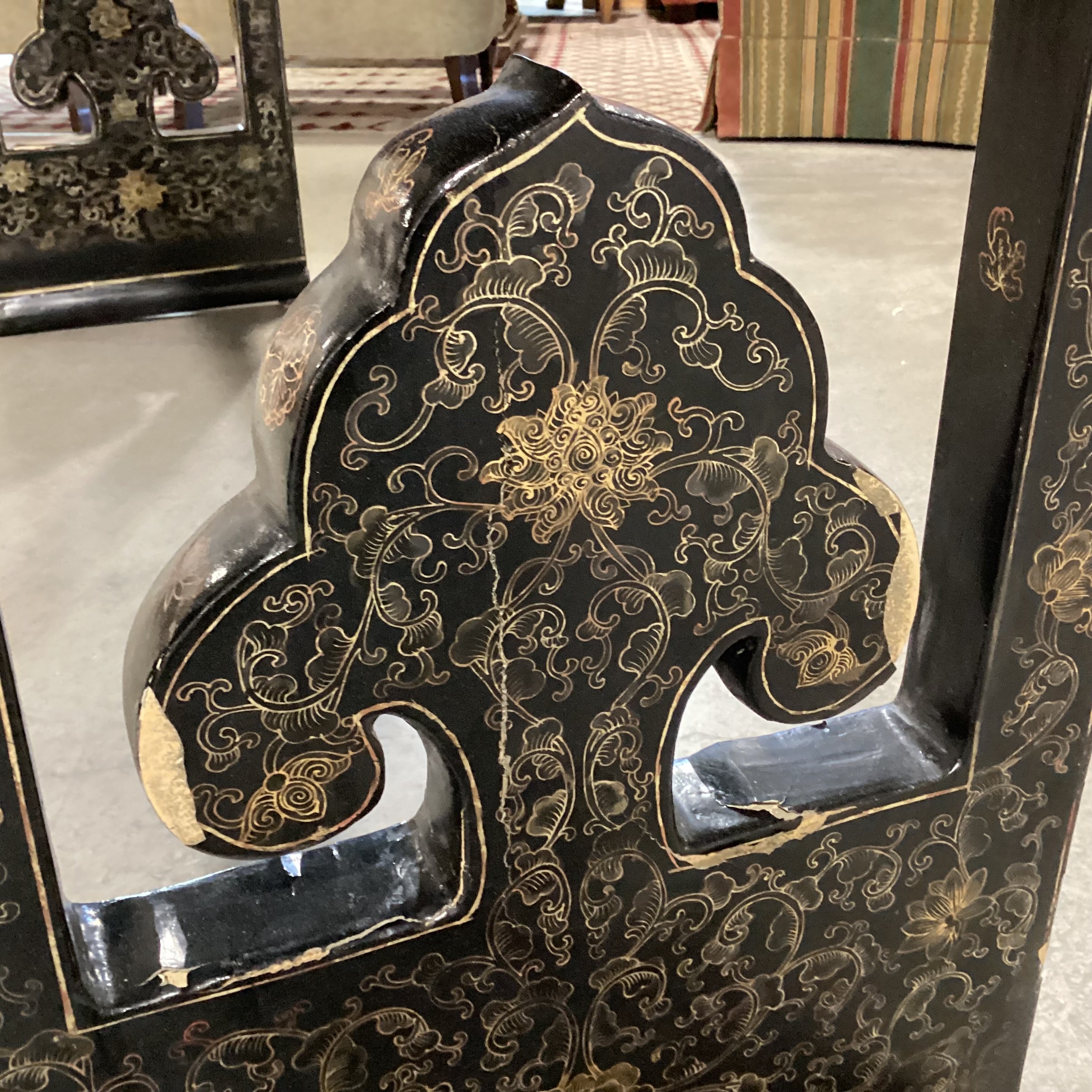 Vintage Chinoiserie Black Lacquer & Gold Hand Painted Console Sofa Table 61"x 16"x 34"