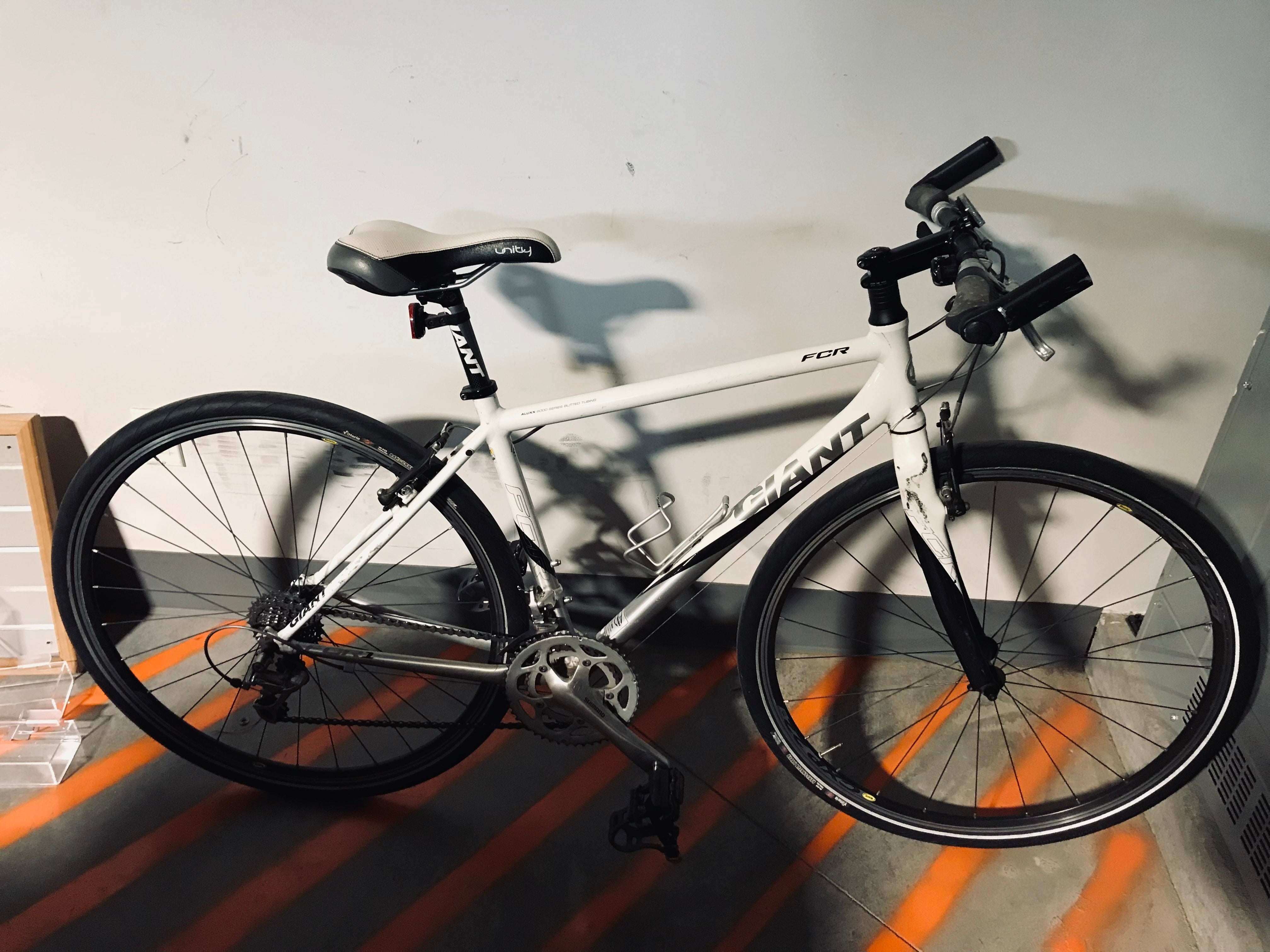 Giant FRC White 18 Speed Hybrid Small Road Bike