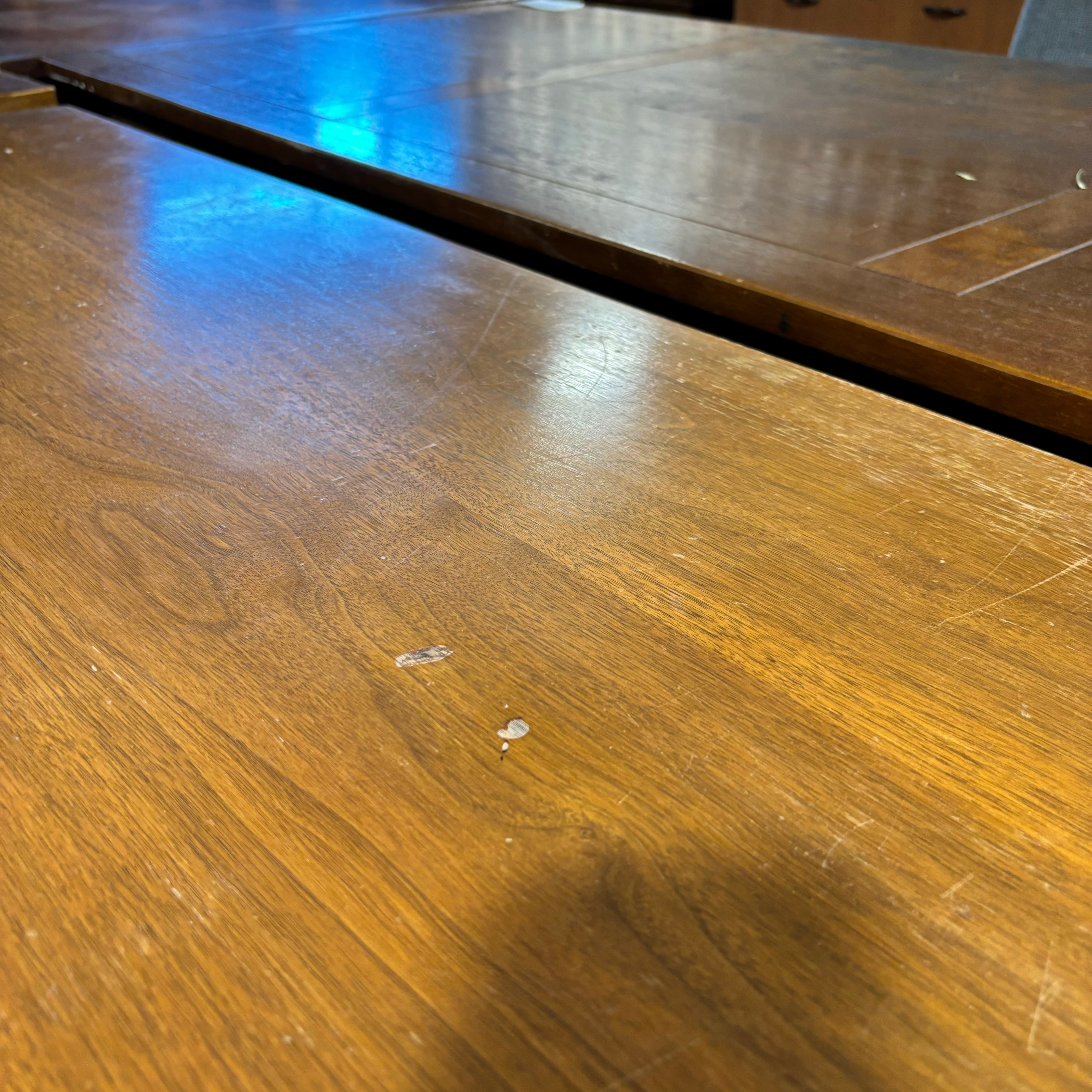 Oak 6 Drawer with Pullout Surface Desk 60"x 34"x 30"