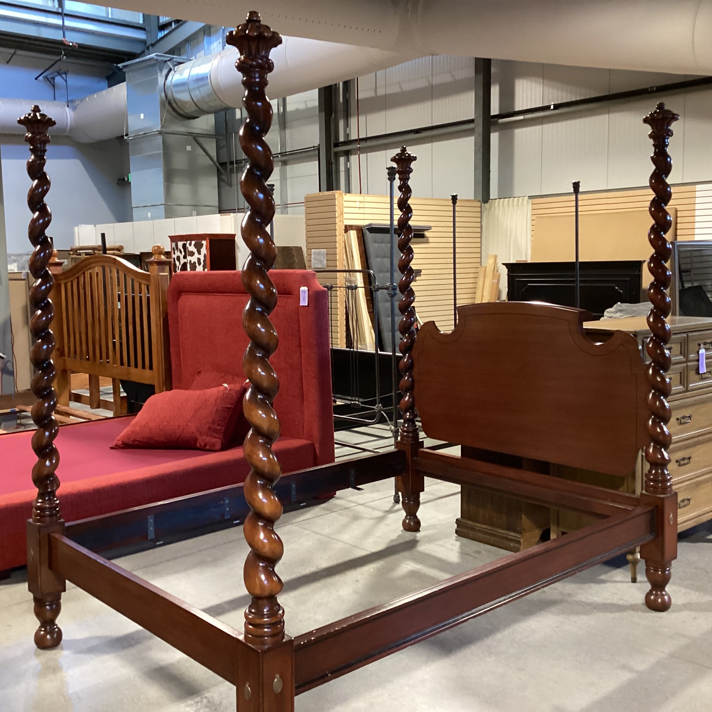 QUEEN Spiral Post Finished Wood Bed Set 66"x 89.5"x 86.5"