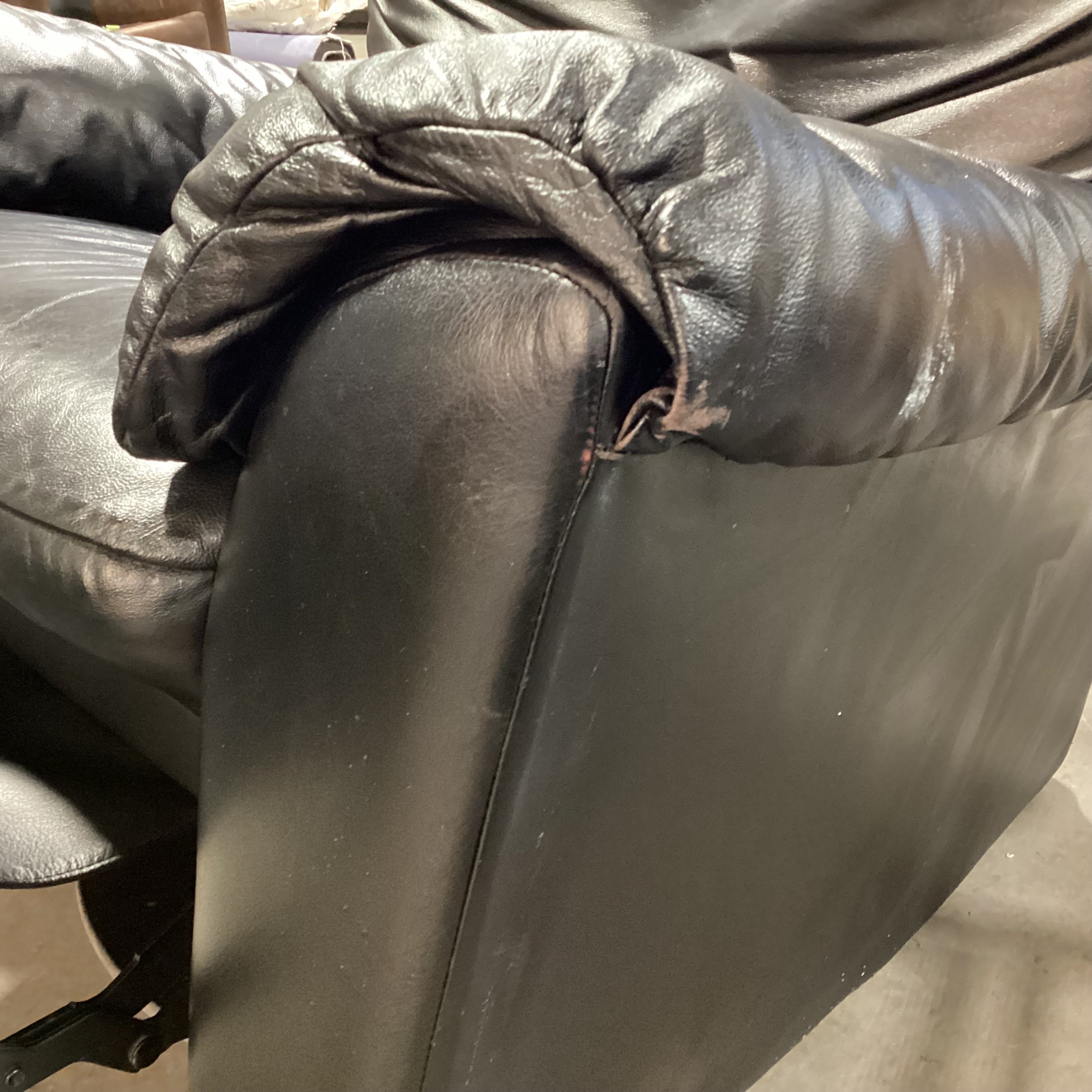 Vintage Italian Black Leather Swivel Rock Recliner Chair 39"x 34"x 67"x 37"