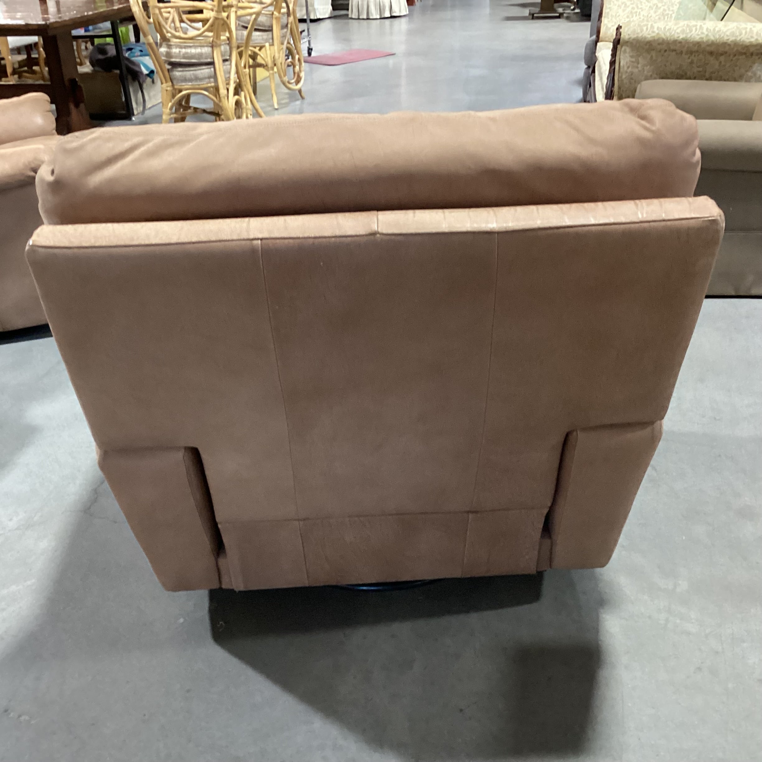 American Leather Furniture Tan Butter Like Leather Oversized Swivel Recliner Chair 40"x 38"x 31"