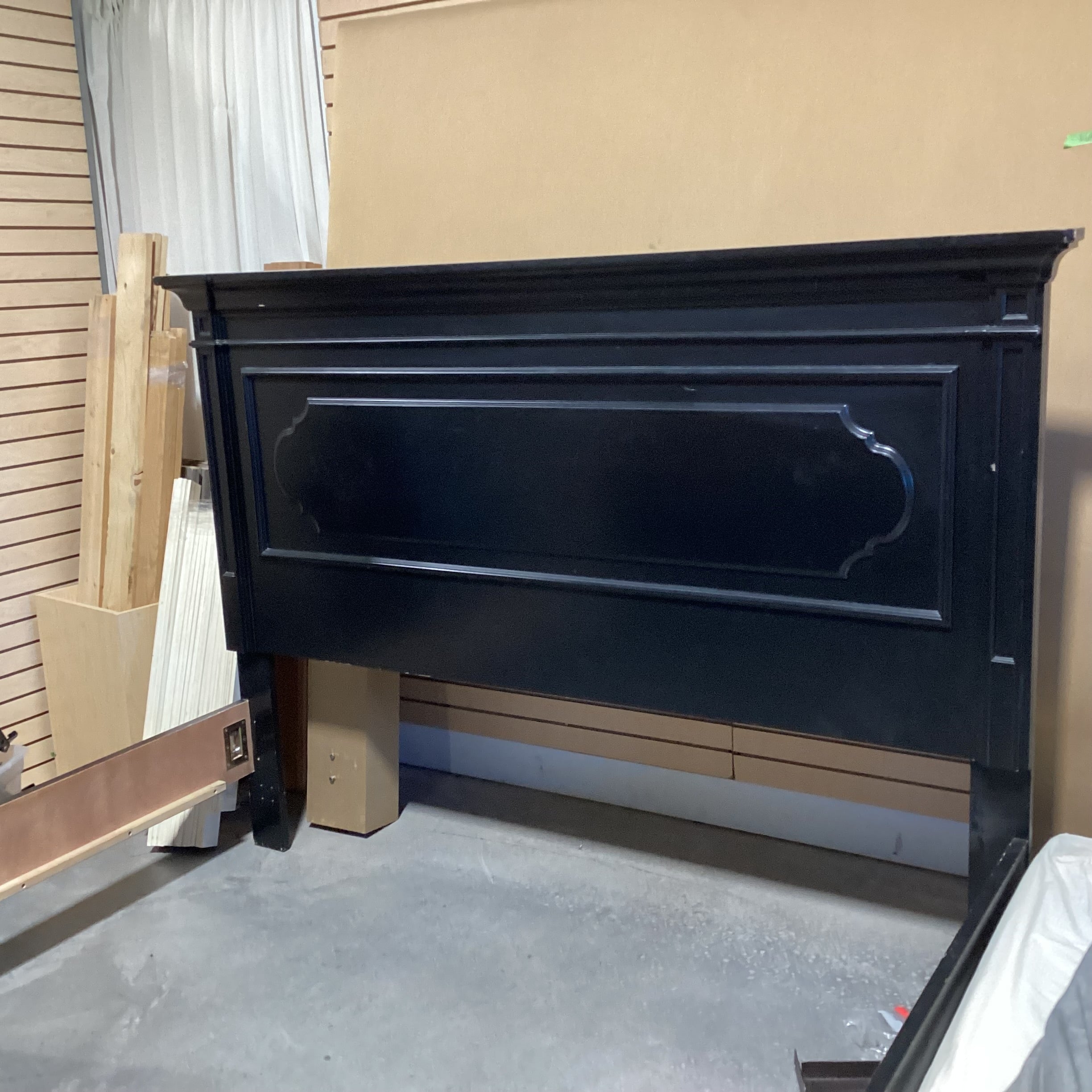 KING Black Finish Laminate Particle Wood Panel Detail Bed Set 83.5"x 87"x 60"