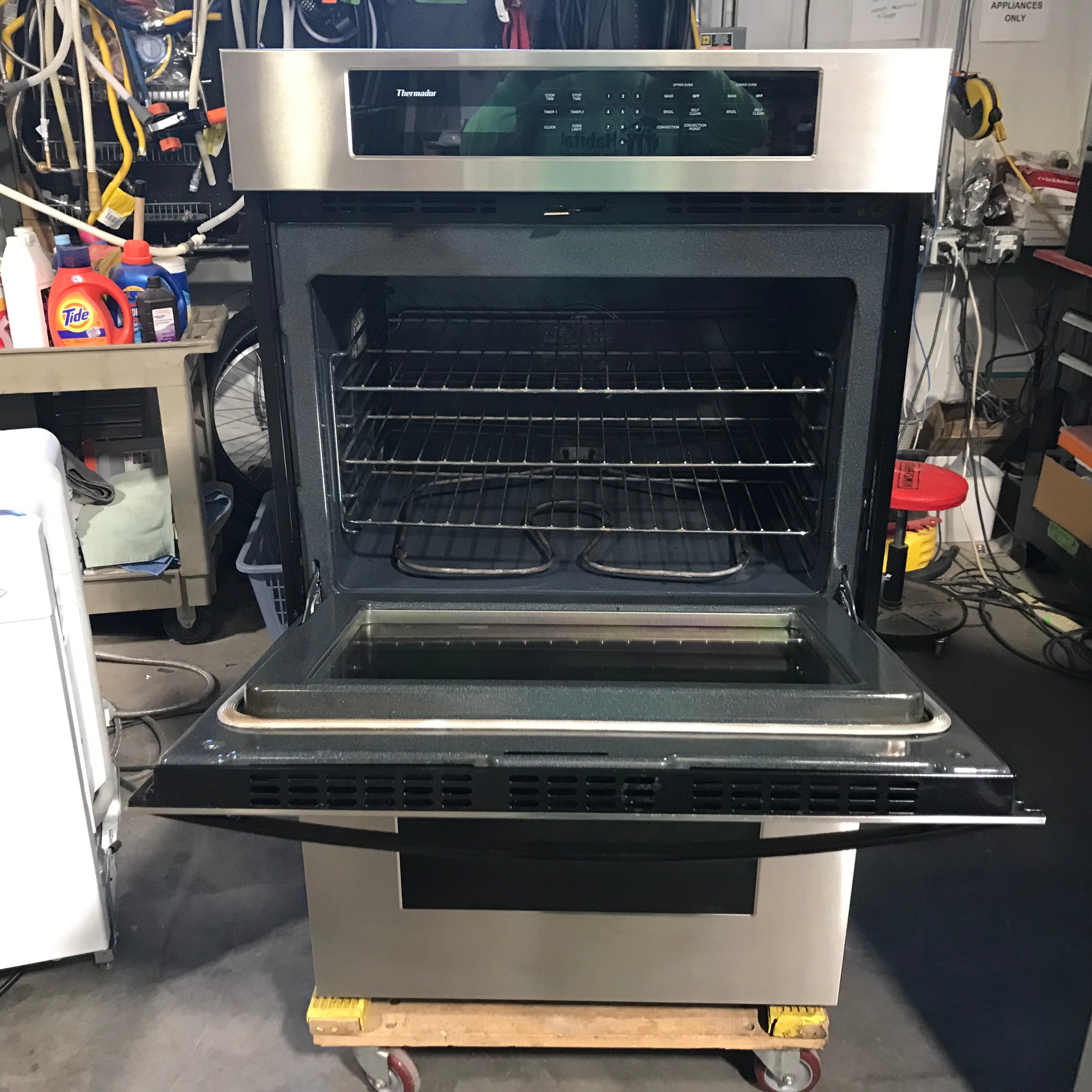 Thermador Stainless Steel Double Oven Wall Oven 30"x 25"x 51.5"