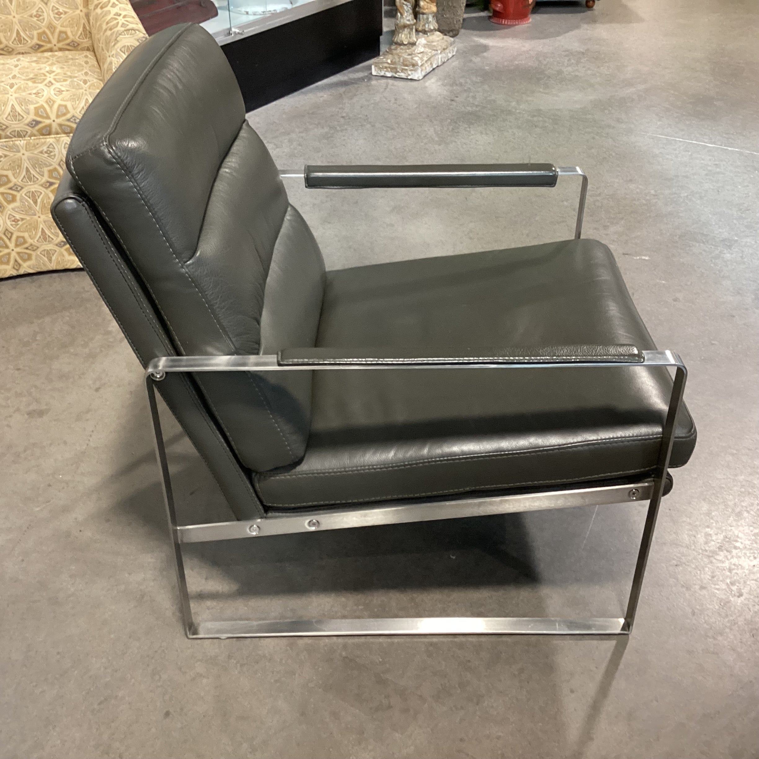 Violino Furniture Olive Grey Leather & Chrome Stainless Mid Century Modern Style Lounge Chair 28"x 32"x 32"