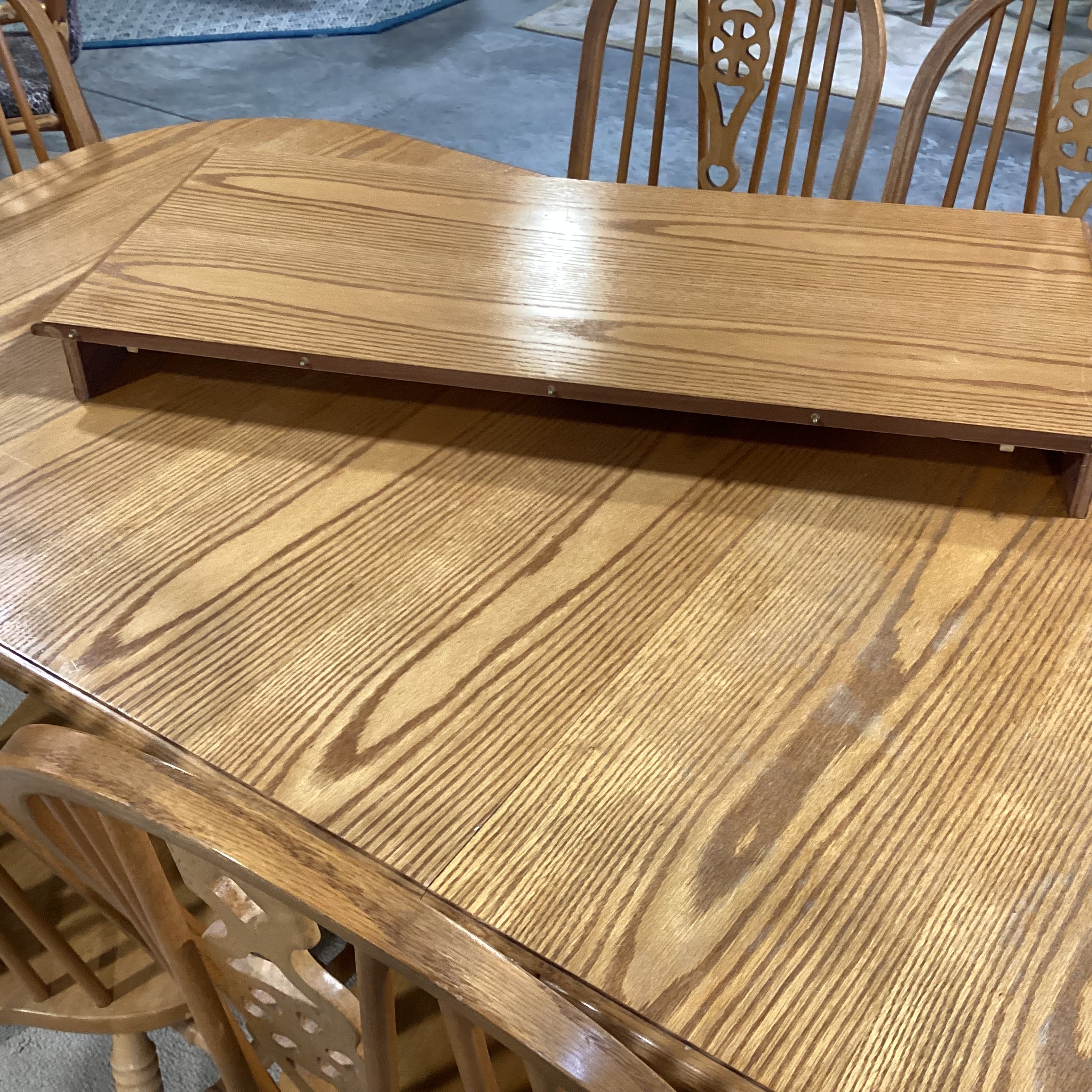 Winners Only Oak & Veneer Windsor Style with 2 Leaves & Trestle Table & 6 Chairs Dining Set 60" to 96"x 42"x 30"