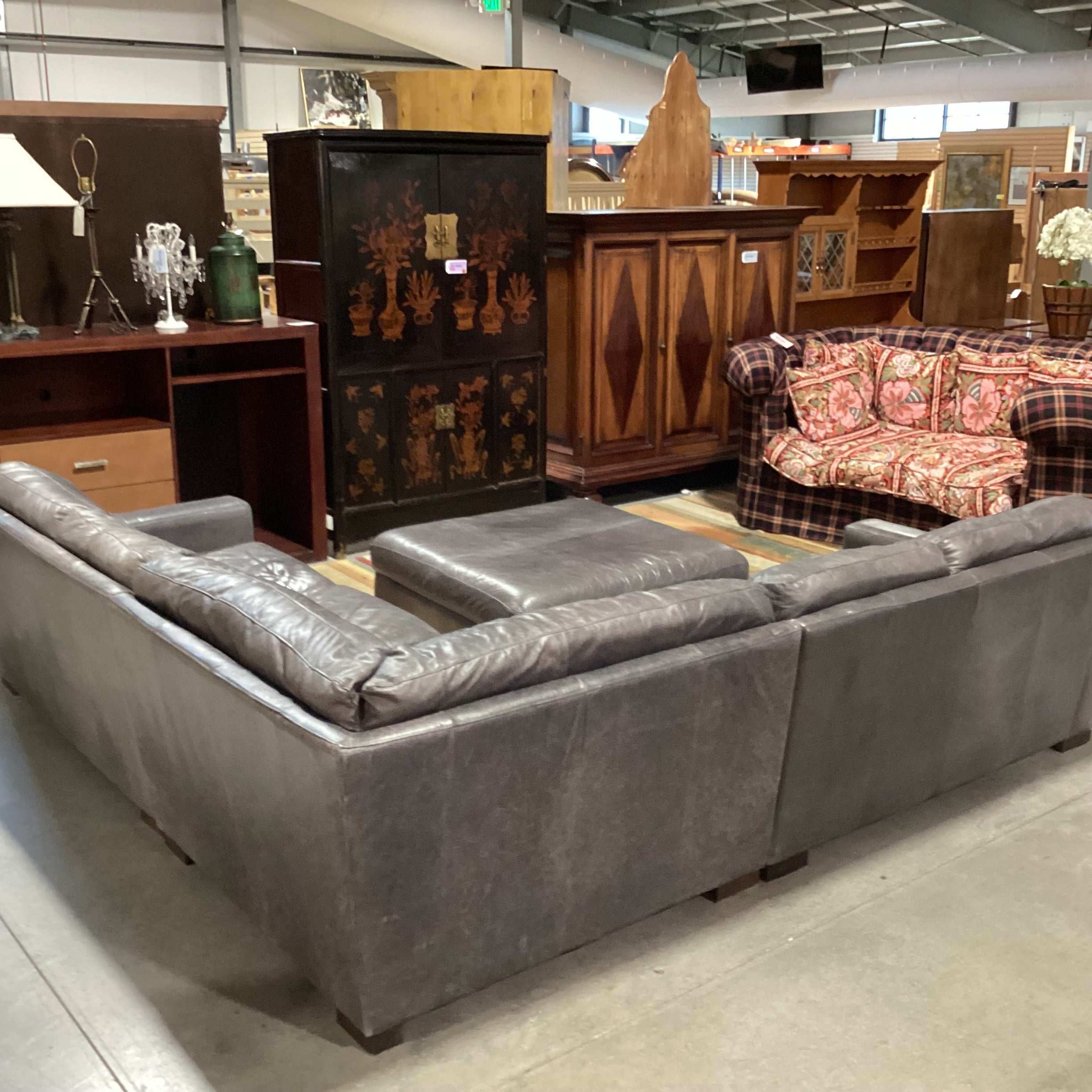 Softline Made in Italy Grey Distressed Leather 4 Piece with Ottoman Sectional 111"x 111"x 42"x 33"
