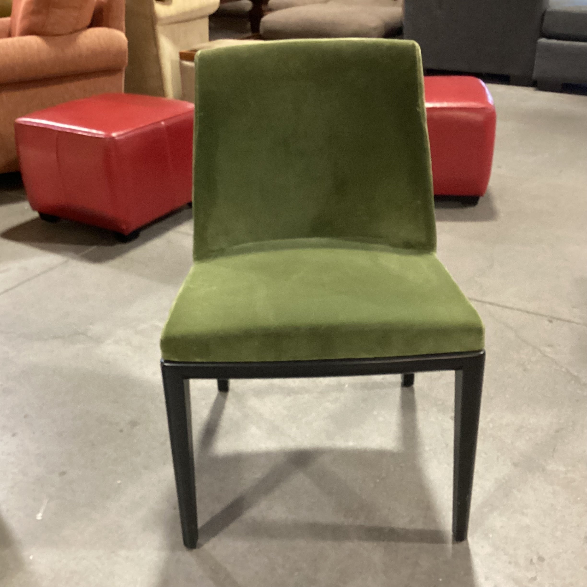 Moe's Home Calla Green Velvet & Ebony Hardwood Chair 21"x 22"x 32"