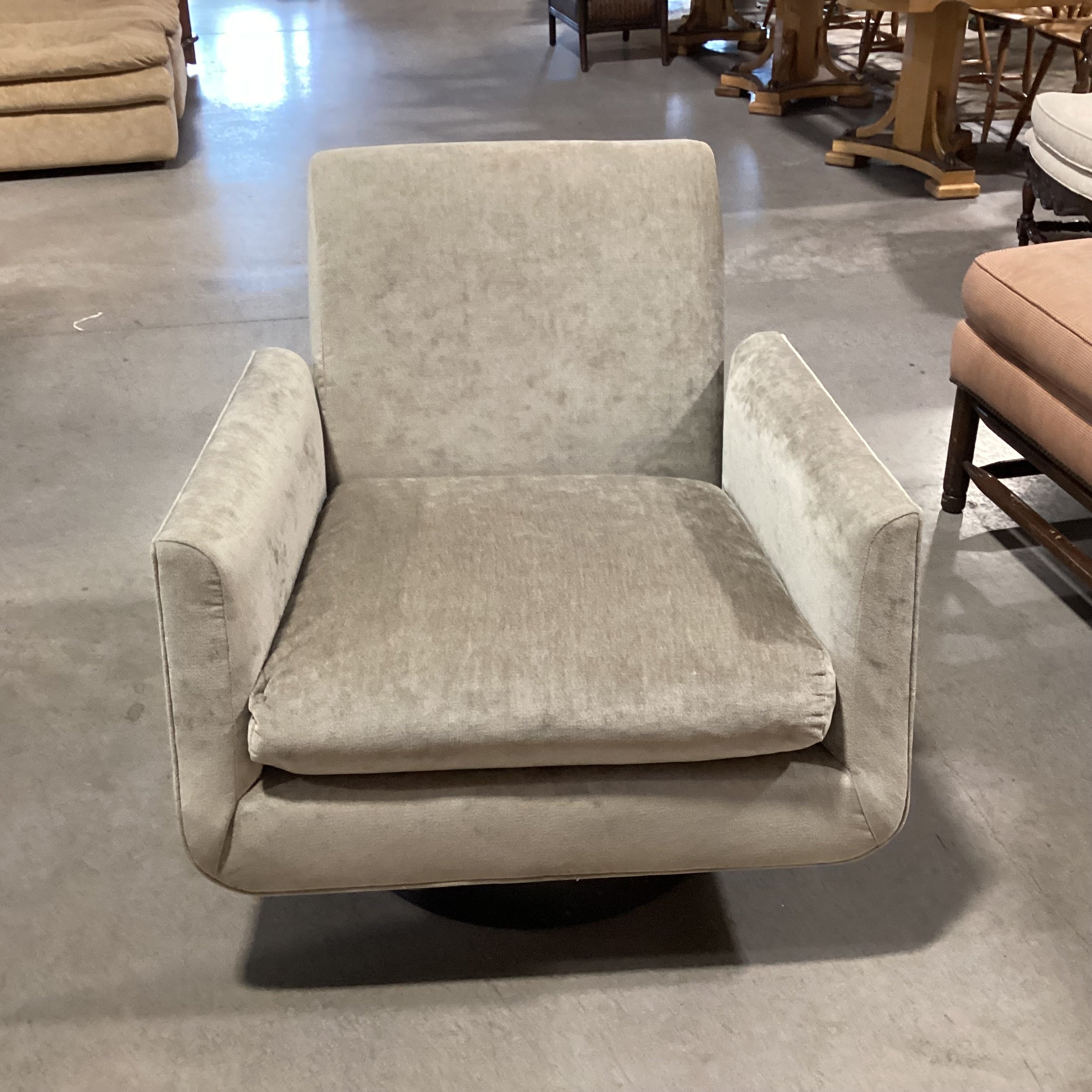 Mitchell Gold & Bob Williams Grey Woven Velvet Mid Century Style Swivel Chair 32"x 32"x 30"