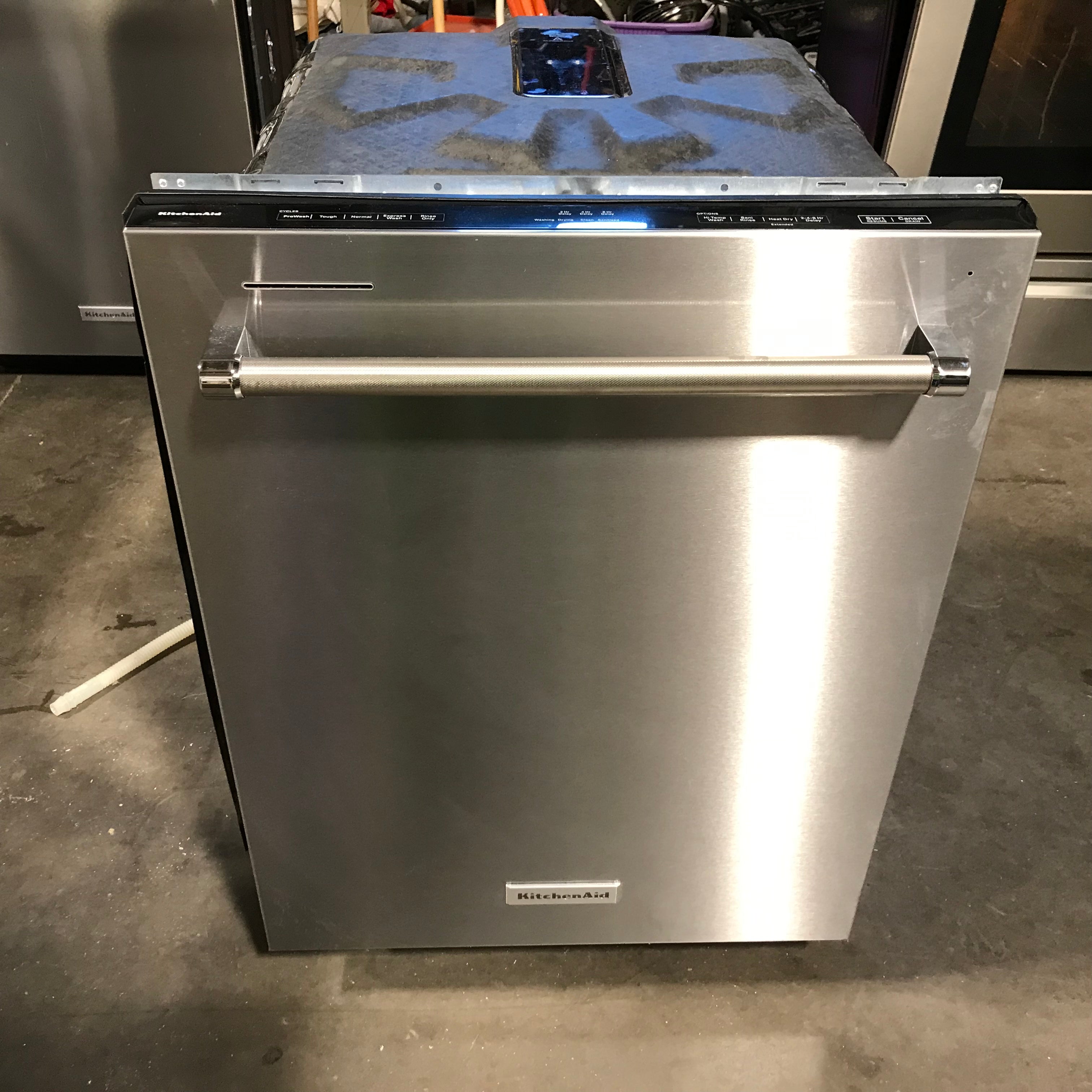 KitchenAid Stainless Steel Dishwasher 24"x 24"x 34"