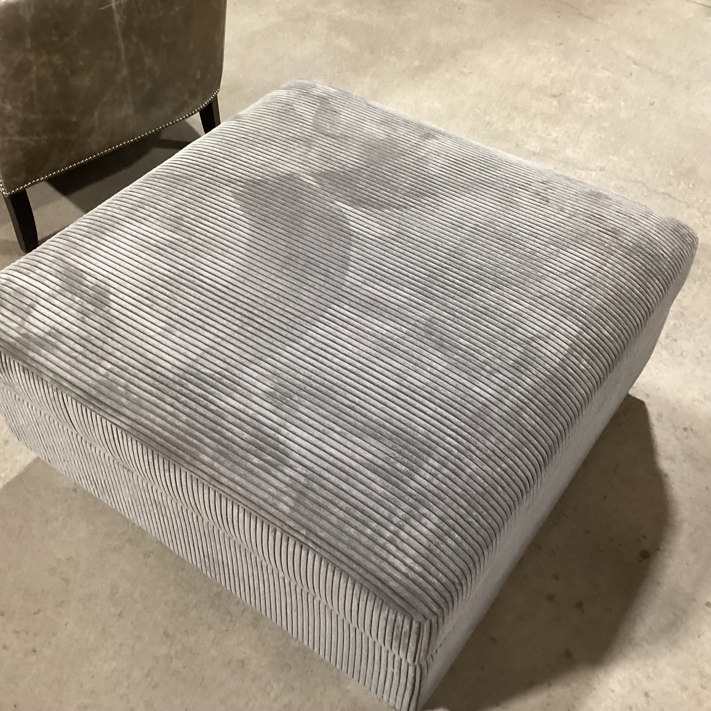 Thomasville Grey Wide Ribbed Chenille Ottoman 39"x 39"x 18.5"