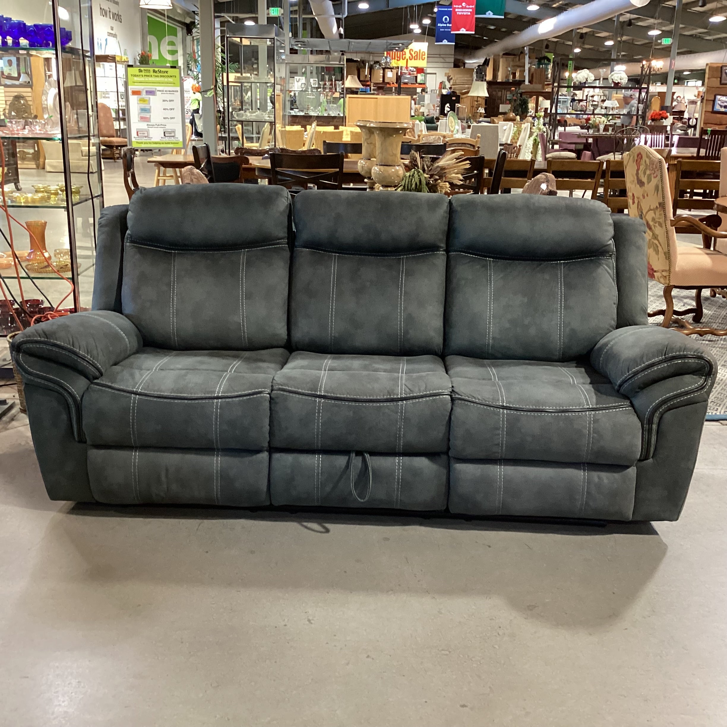Textured Slate Grey Ultra Suede with Piping & Stitching Accent Double Recliner with Outlet Console Sofa 89"x 39" to 55"x 41"