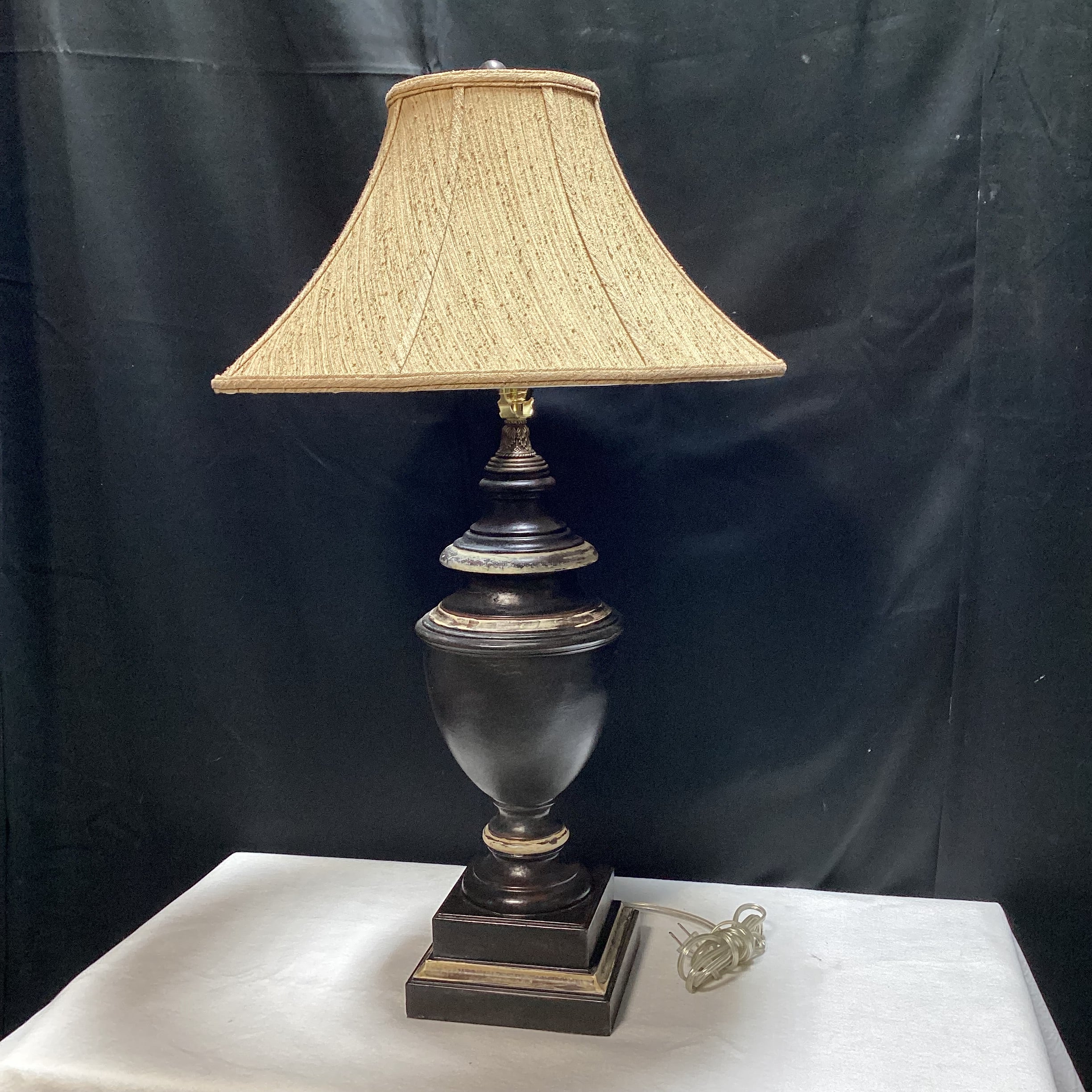 Traditional Style Table Lamp With Beige Woven Shade (2) 20" x 36" x 7 3/4"