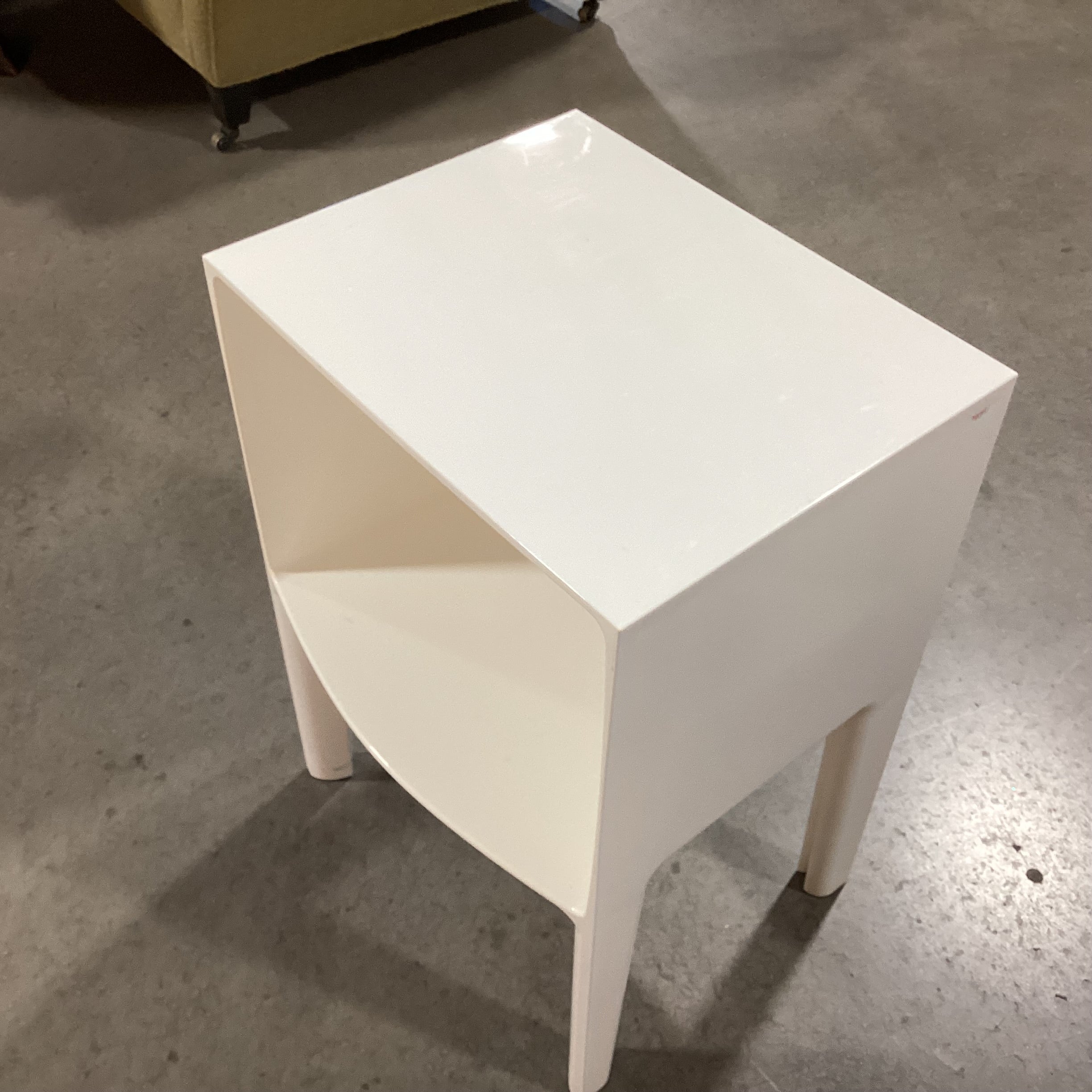 Karteil Italian Ghost Buster White Molded End Table 16"x 12.5"x 22.5"