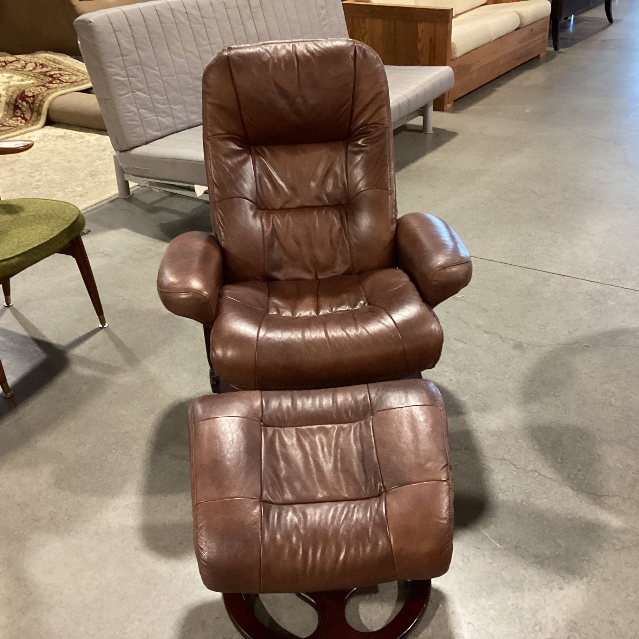 Lane Furniture Brown Leather with Ottoman Lounge Chair 34"x 36"x 39"