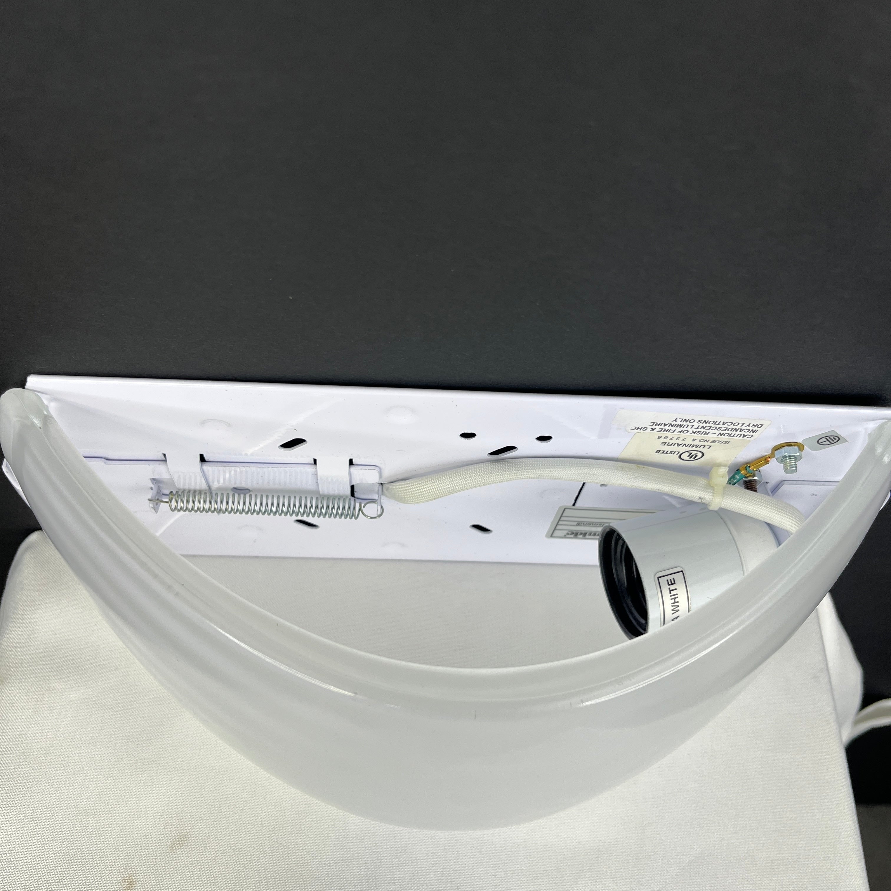 Artemide Giasole Postmodern 1-Light White Metal and Frosted Ribbed Glass Wall Sconce 12”x 5”x 5”