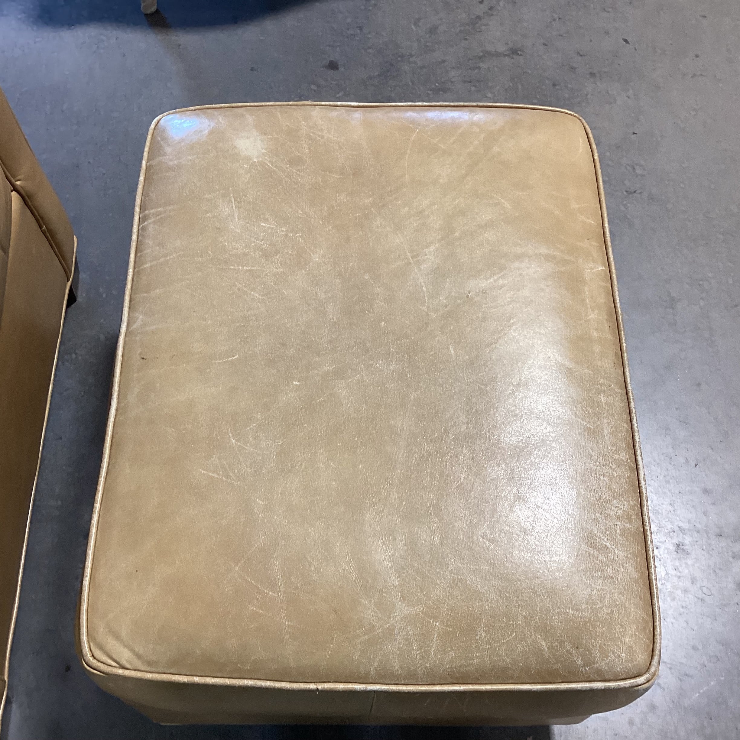 Leather Craft Blonde Leather with Ottoman Chair 34"x 31"x 37"