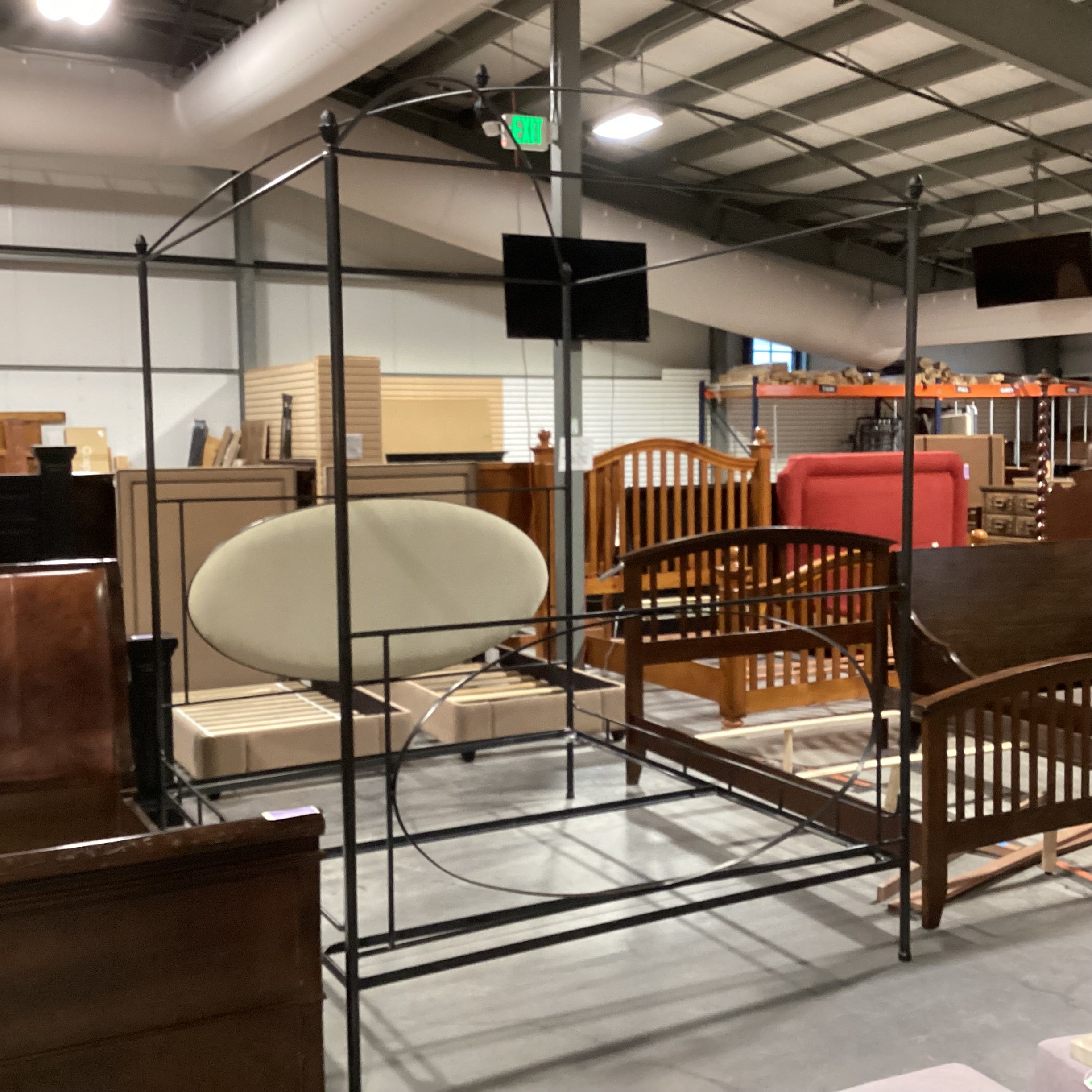 California King Iron Canopy with Oval Upholstered Inset Bed Set 75.5"x 86"x 117"