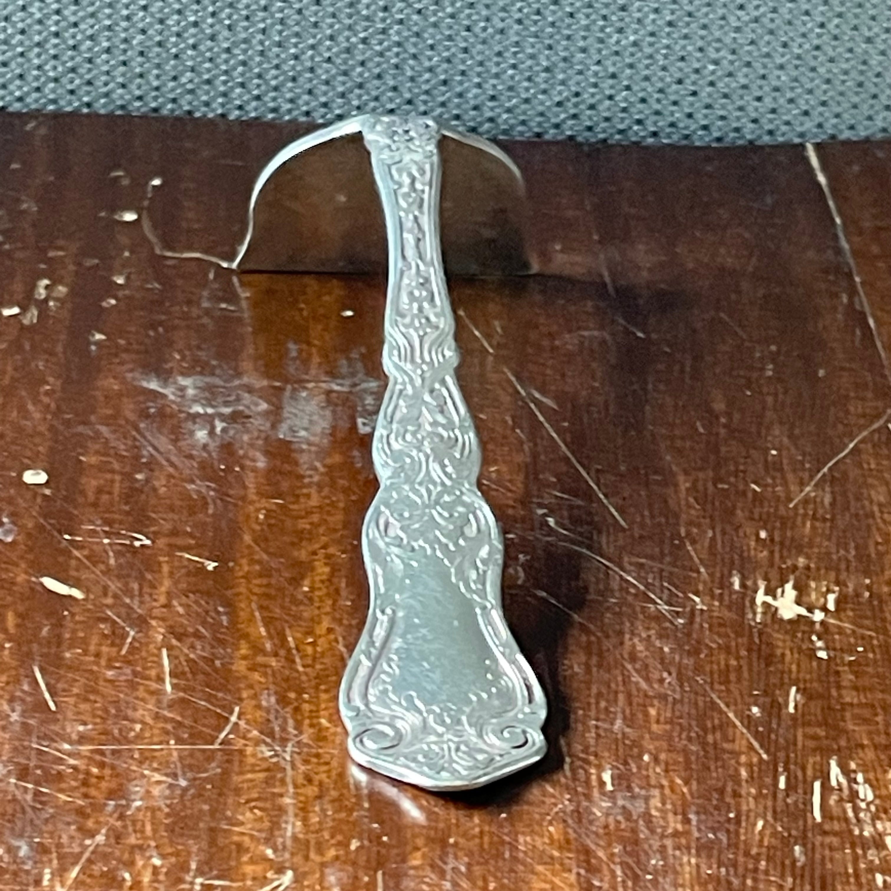 Antique Rogers AA "Alhambra" Silverplate Baby Food Pusher Made 1907, 4"
