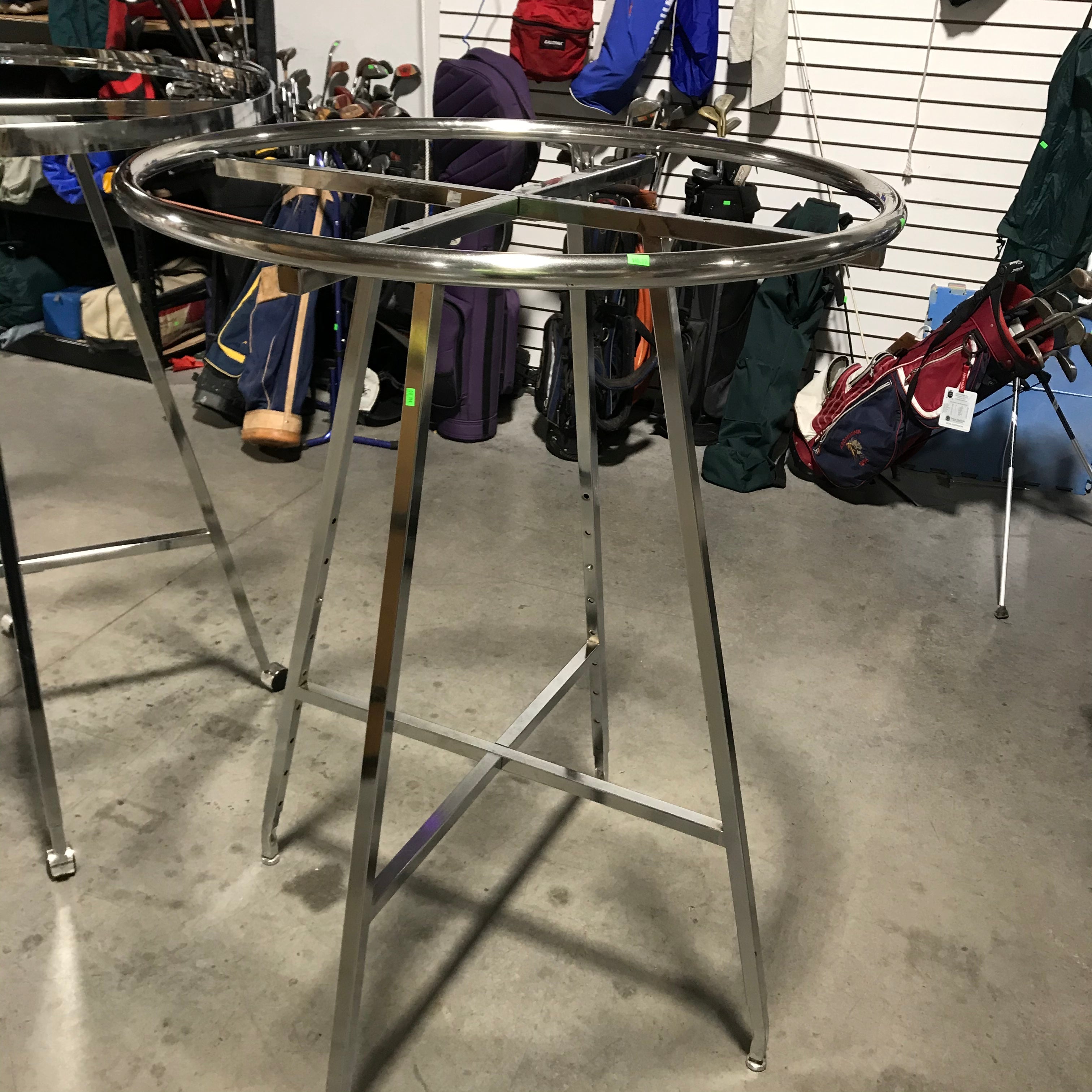 Oval Chrome Retail Stationary Clothes Stand 37"x 51"