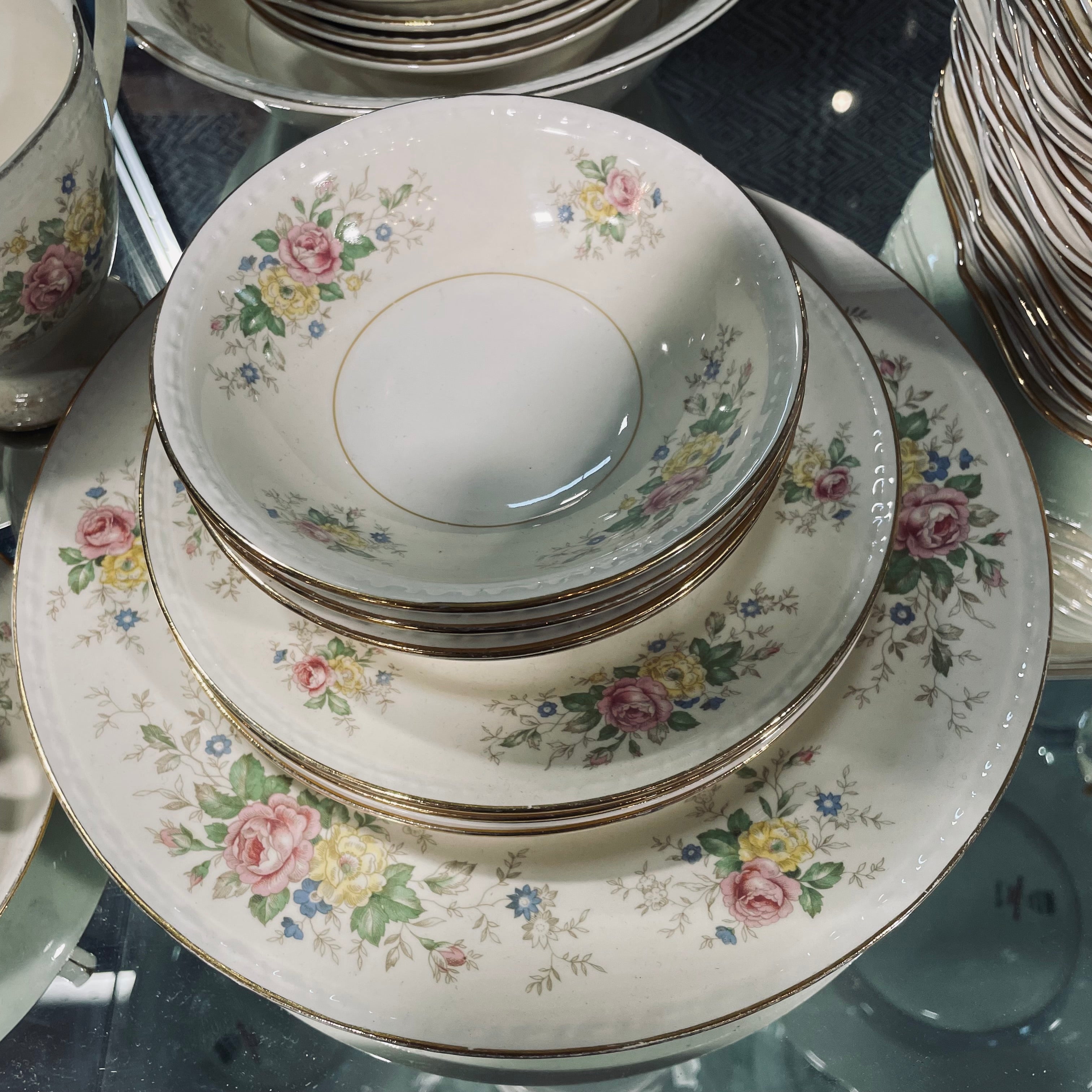 Set of 43 Pieces Vintage Homer Laughlin Eggshell Georgian China Dinnerware Set