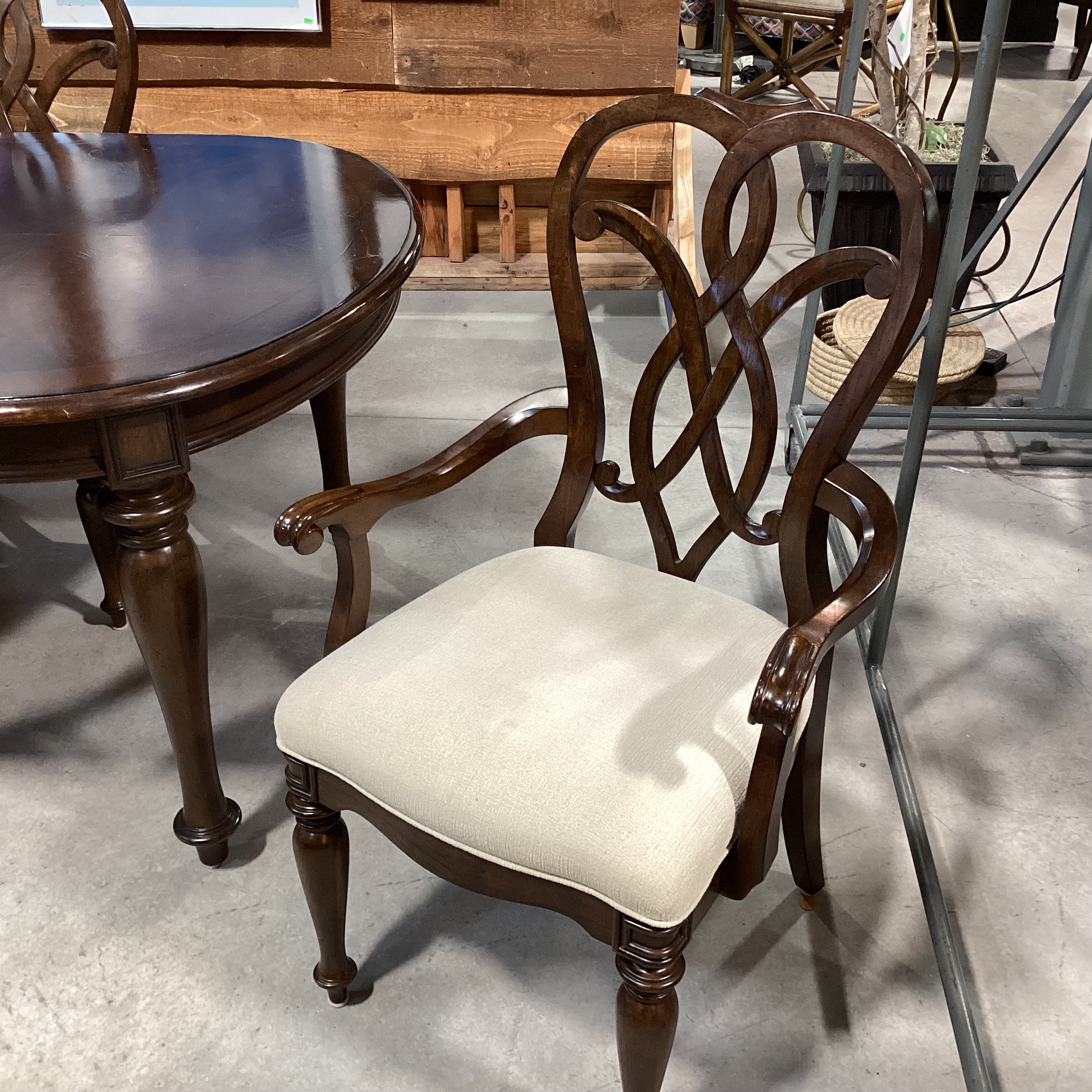 Hooker Furniture Dark Finish Wood & Veneer 2 Leaf Table with 8 Chairs Dining Set 112"x 44"x 30.5"