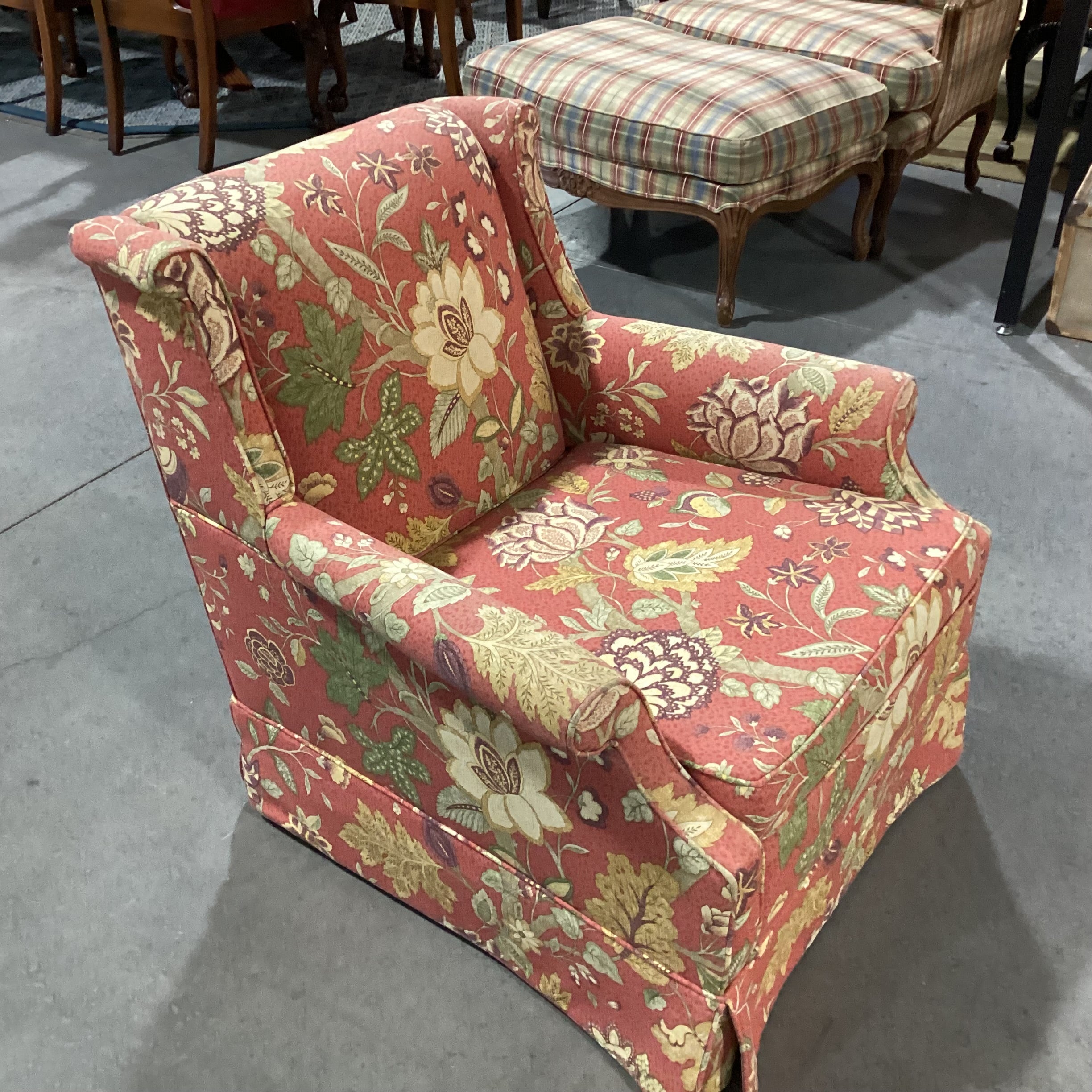 Red Gold Floral Chair 32"x 32"x 32"