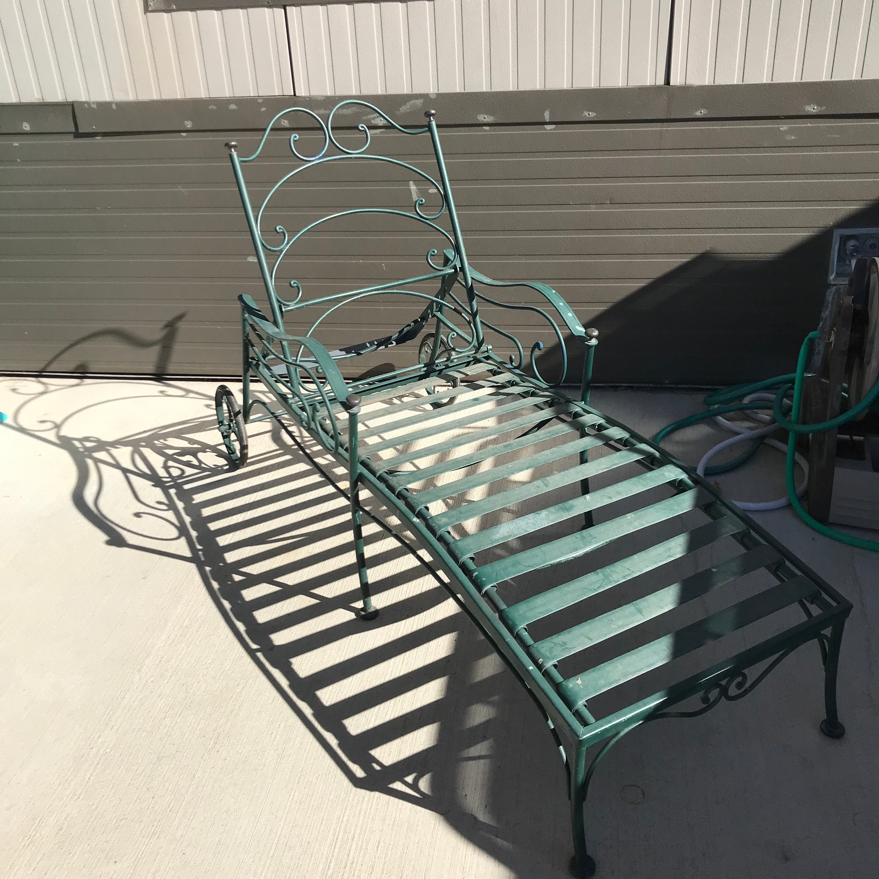 Green Wrought Iron Chaise Lounge 75.5"x 24.5"x 24" ,15" (Seat H)