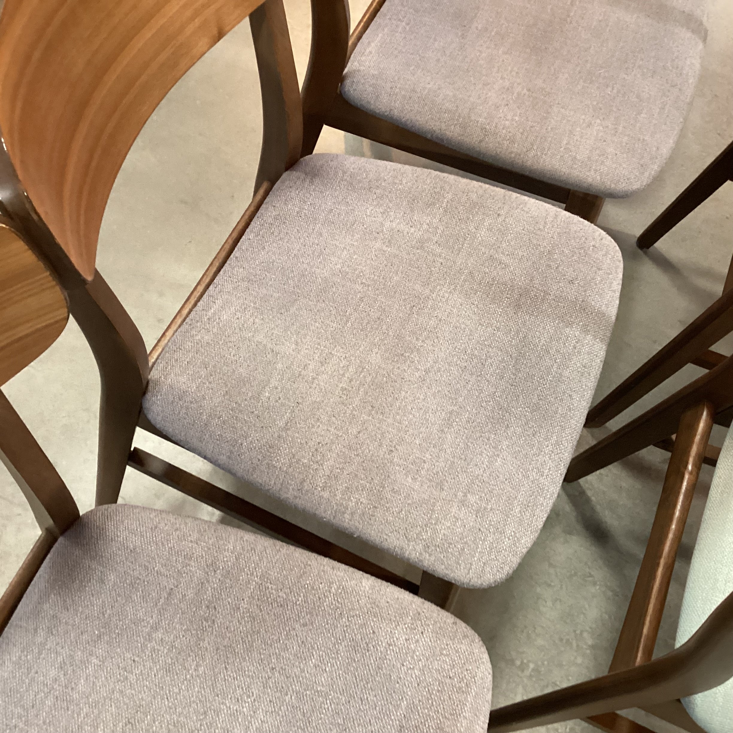 SET of 6 Mid Century Style Walnut Blue & Grey Seat Dining Chairs 18"x 18"x 30.5"