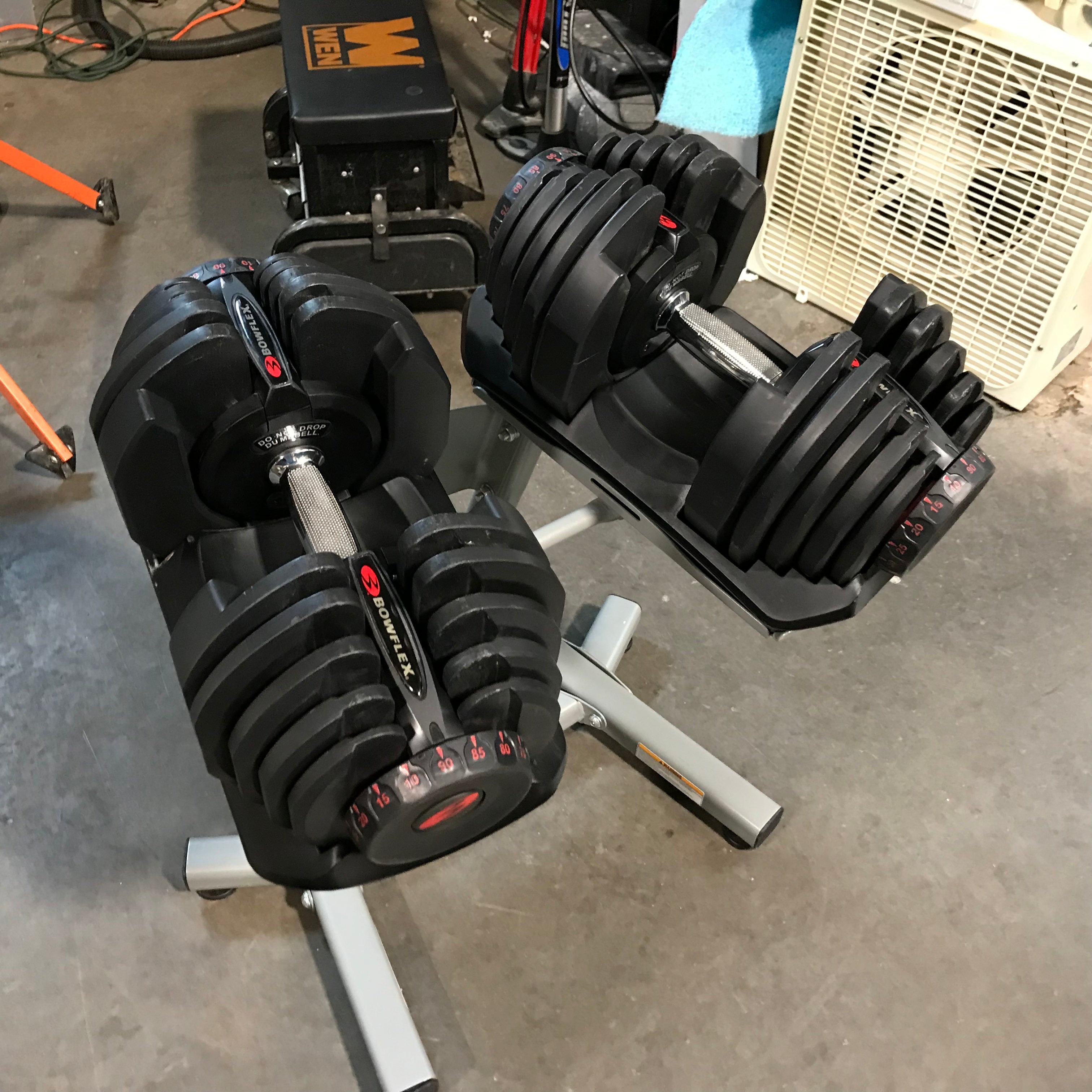 Bowflex Select Tech Dumbbells 10-90 LBS. (With Stand)